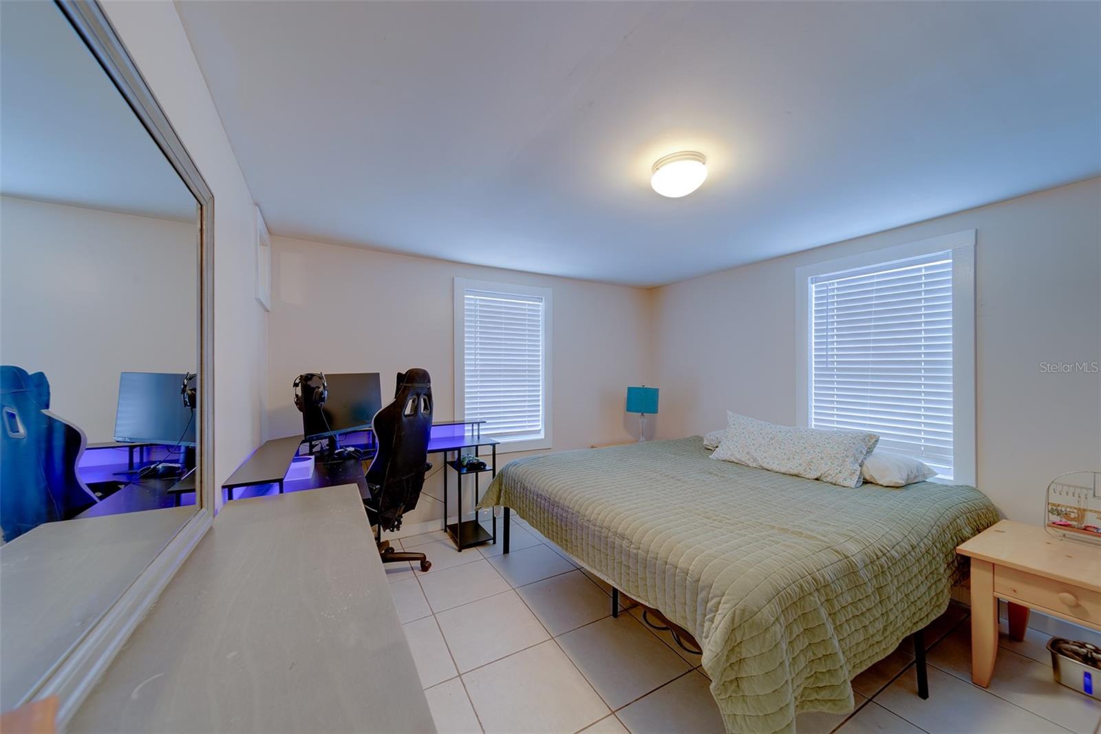 Image 41 of 68 For 107 7th Avenue Se