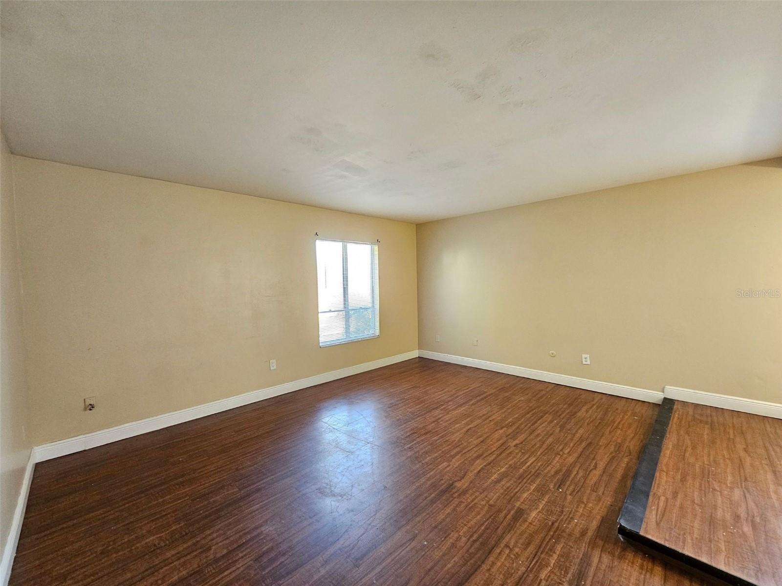 Image 5 of 22 For 7602 Powhatan Avenue 2