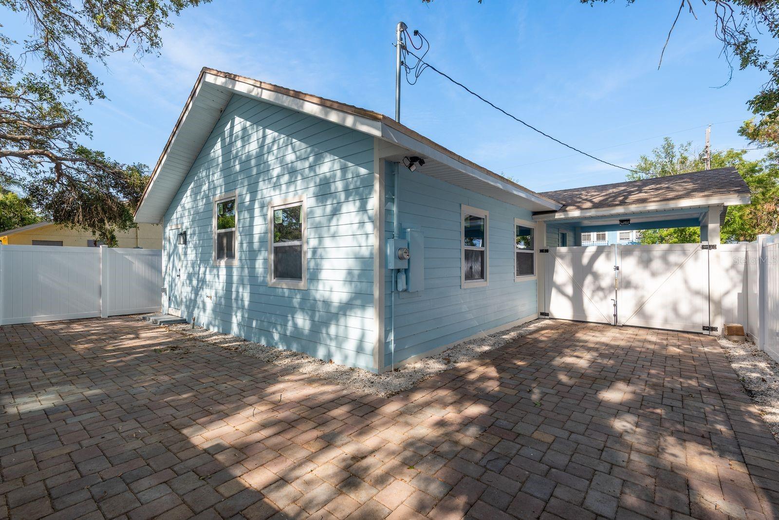 Image 9 of 18 For 110 Kenwood Avenue