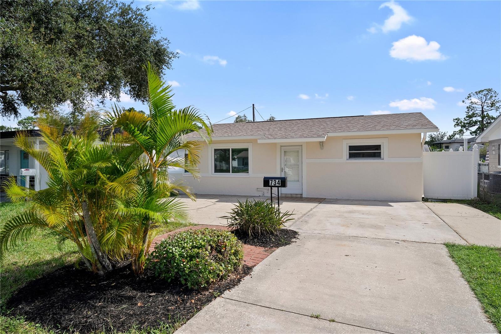 Details for 734 Lynndale Street N, ST PETERSBURG, FL 33703