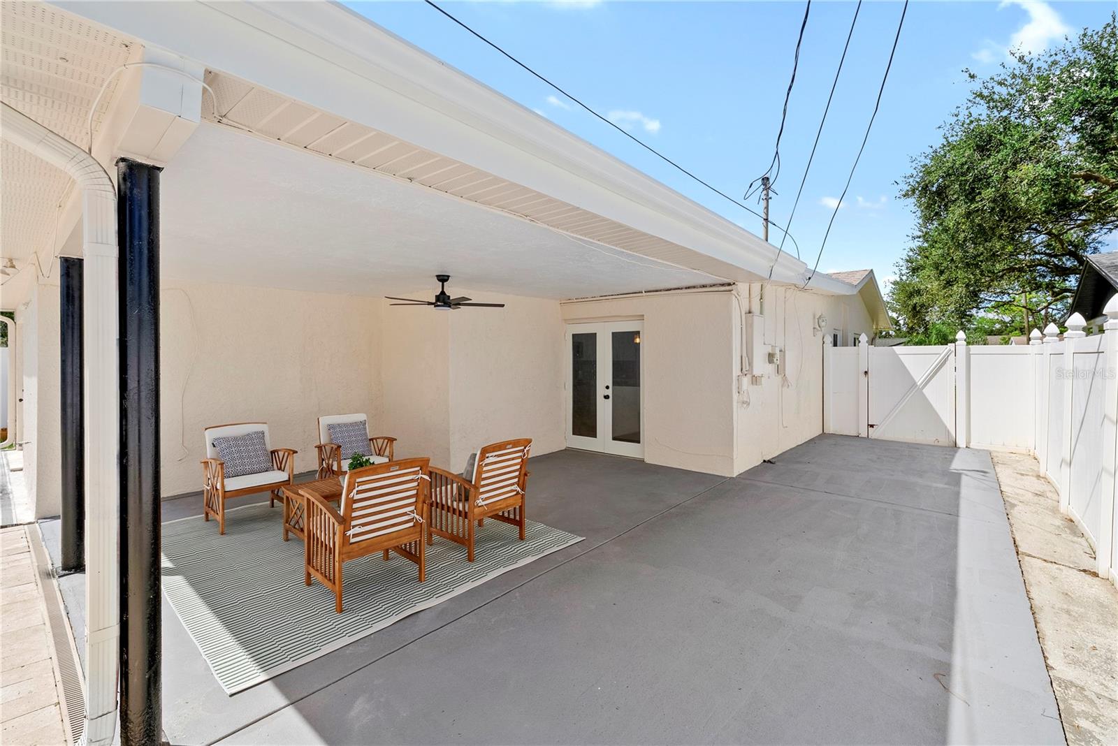 Image 35 of 37 For 734 Lynndale Street N