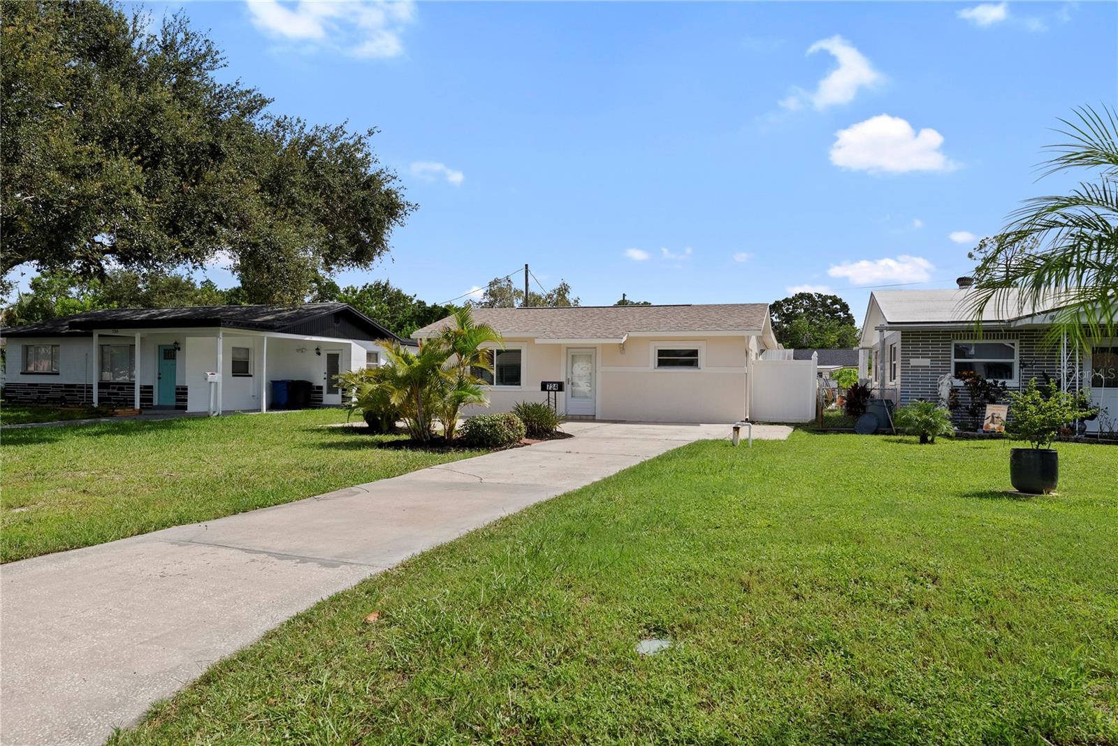 Image 37 of 37 For 734 Lynndale Street N