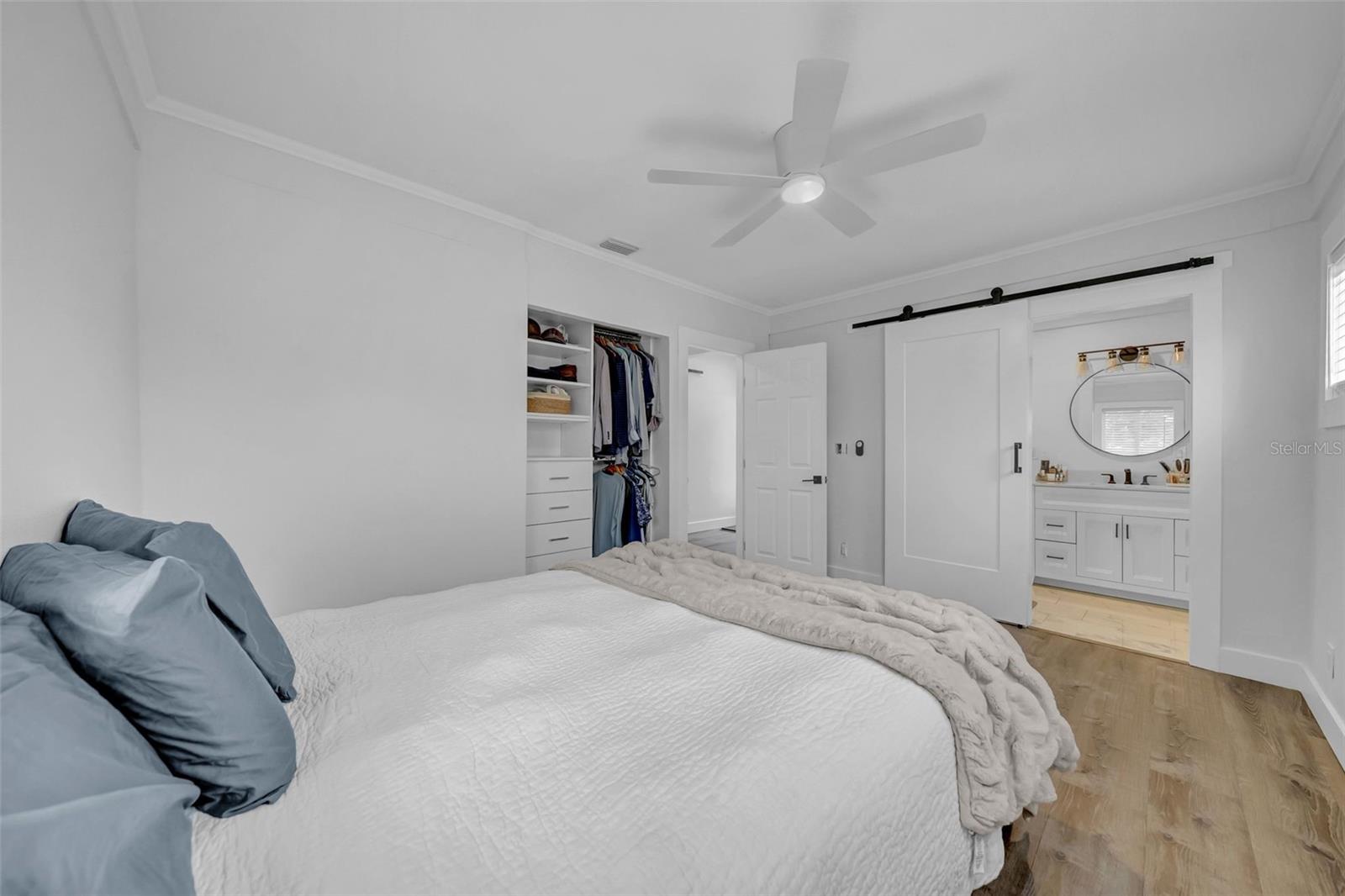 Image 12 of 31 For 5548 Dartmouth Avenue N