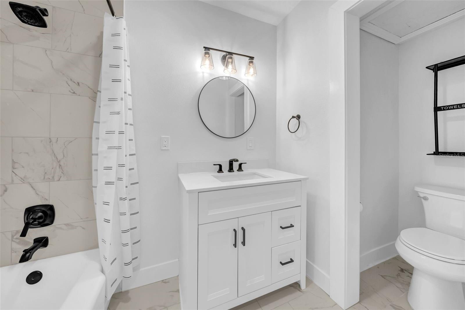 Image 21 of 31 For 5548 Dartmouth Avenue N