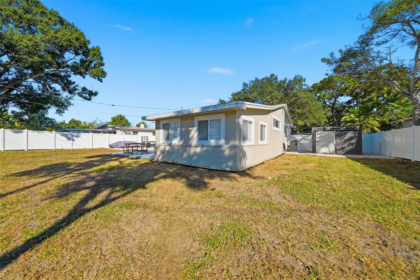 Image 28 of 31 For 5548 Dartmouth Avenue N