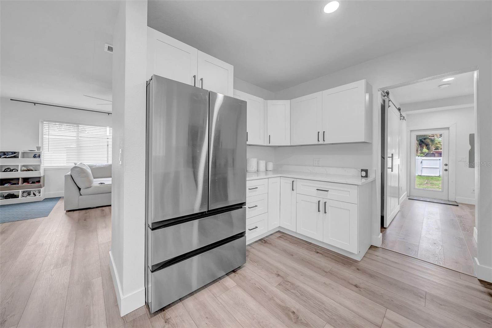 Image 9 of 31 For 5548 Dartmouth Avenue N