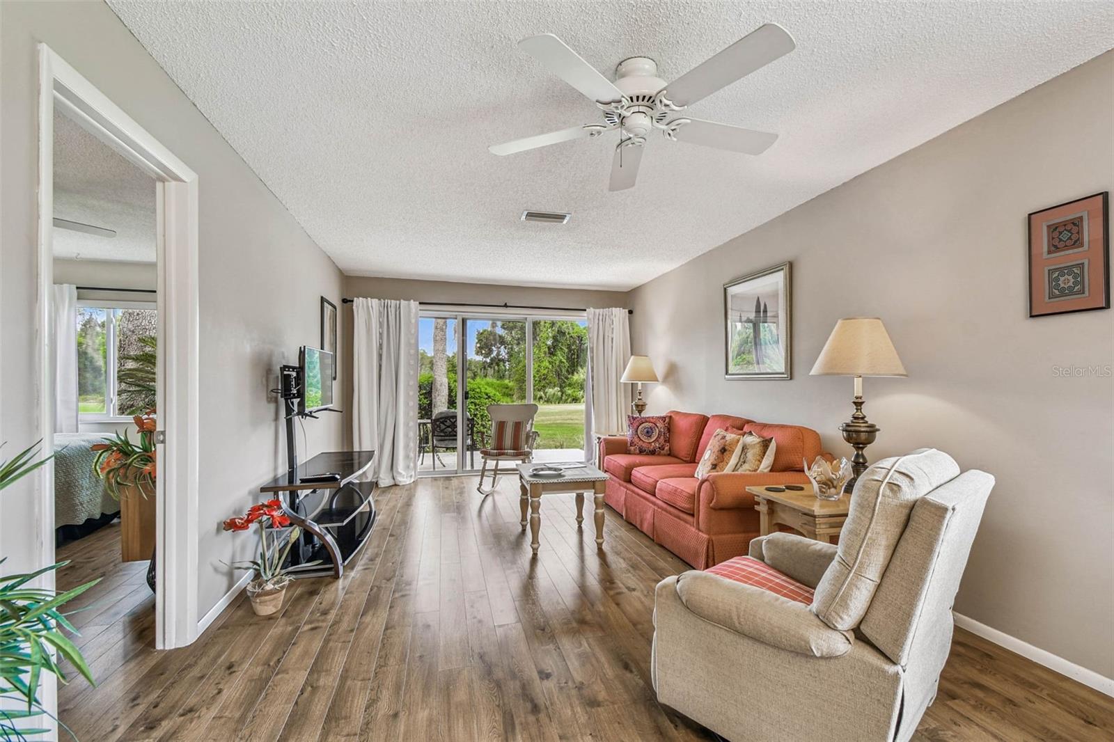 Image 33 of 70 For 3841 Trophy Boulevard 3841