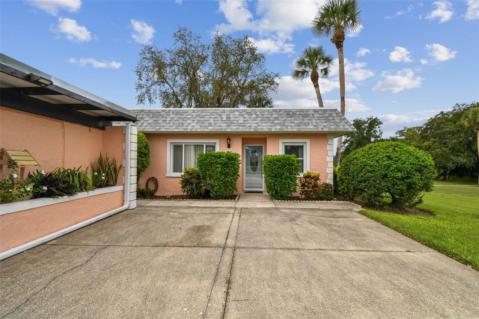 Image 4 of 70 For 3841 Trophy Boulevard 3841