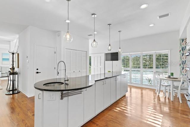 Image 15 of 48 For 2904 Shoreview Place