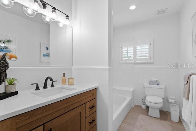 Image 32 of 48 For 2904 Shoreview Place
