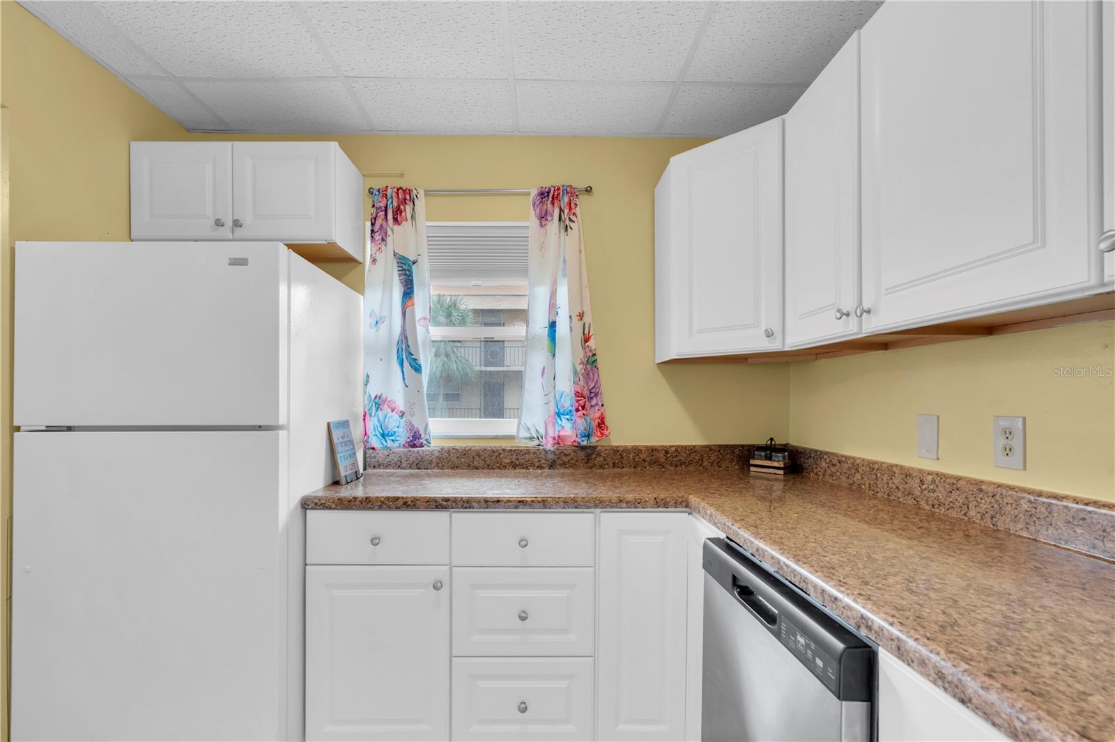 Image 12 of 33 For 11485 Oakhurst Road 207