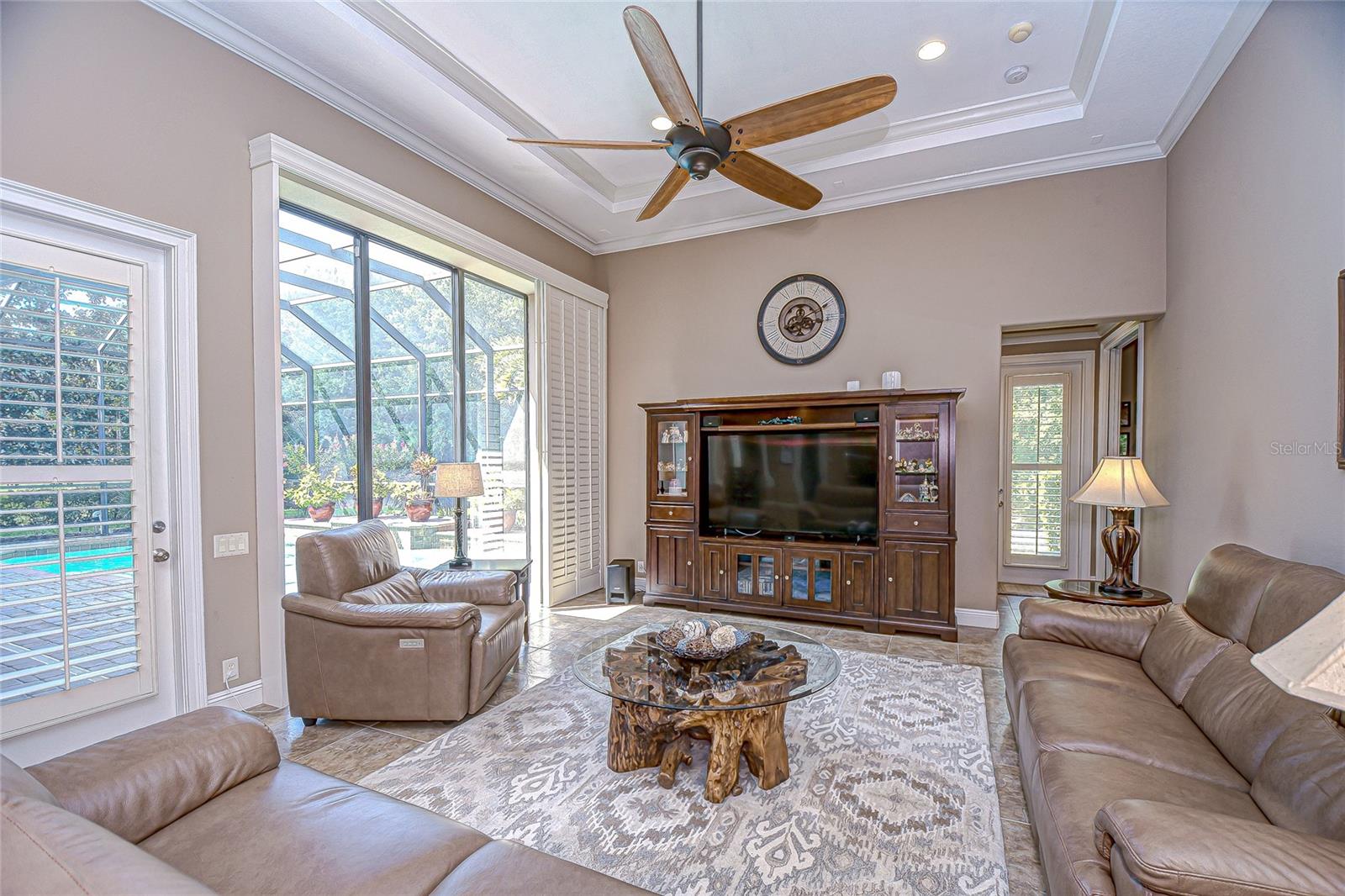 Image 20 of 43 For 21327 Lake Vienna Drive
