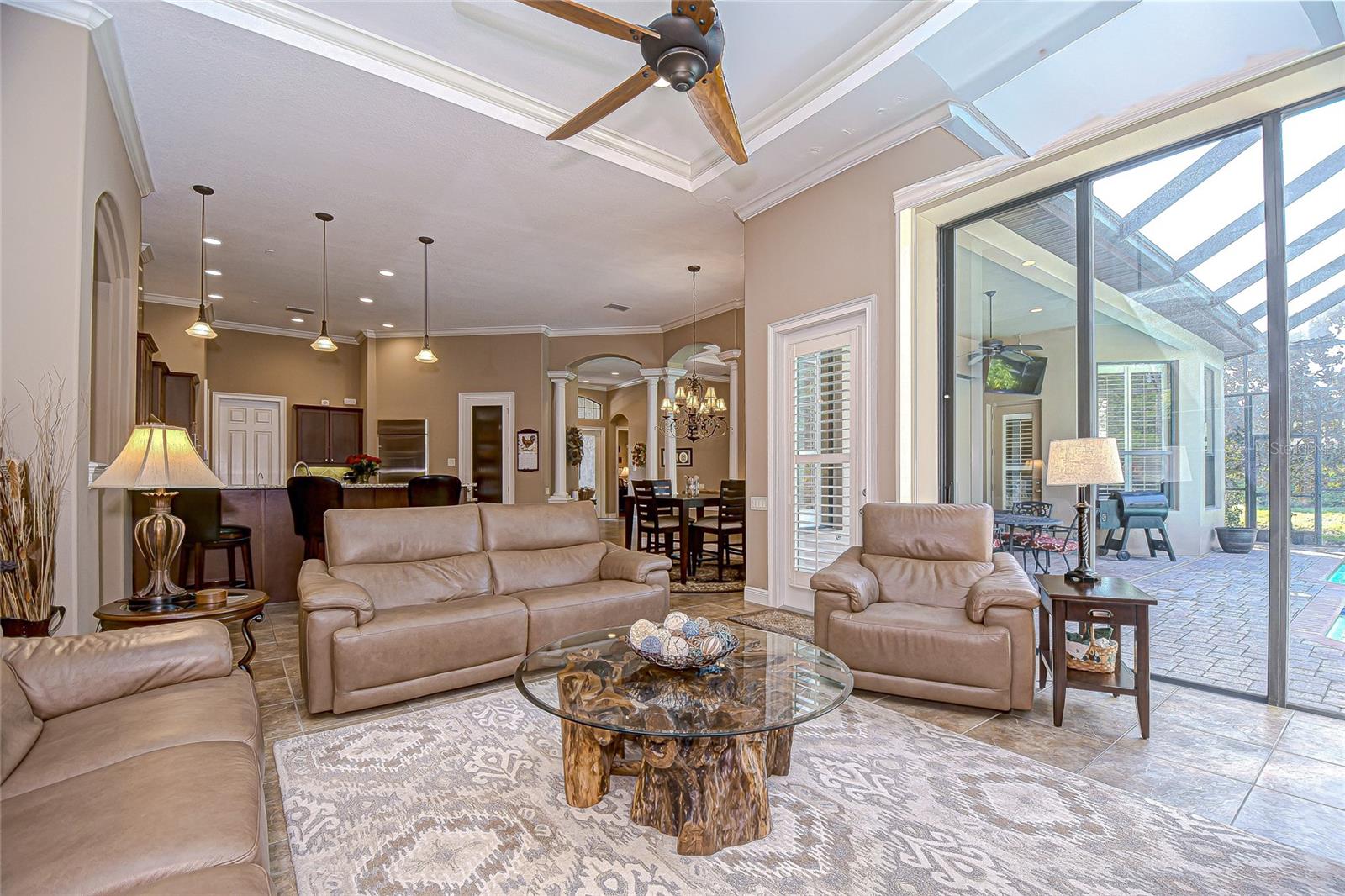 Image 22 of 43 For 21327 Lake Vienna Drive