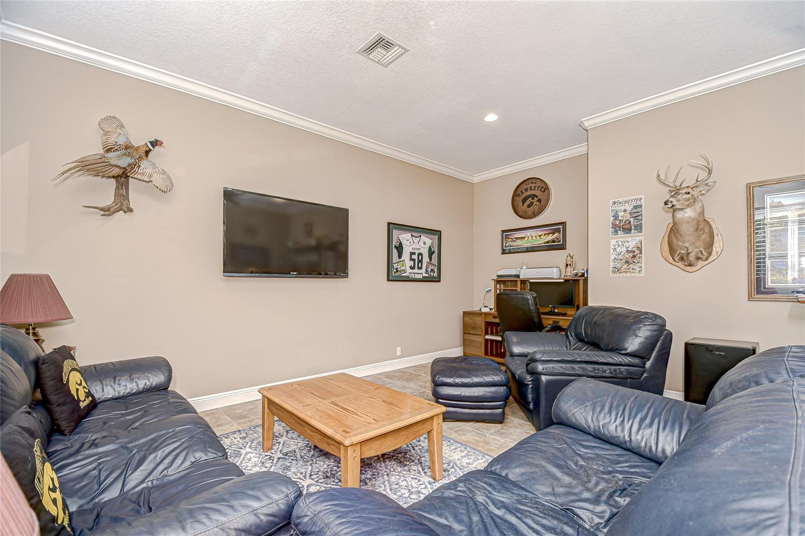 Image 27 of 43 For 21327 Lake Vienna Drive