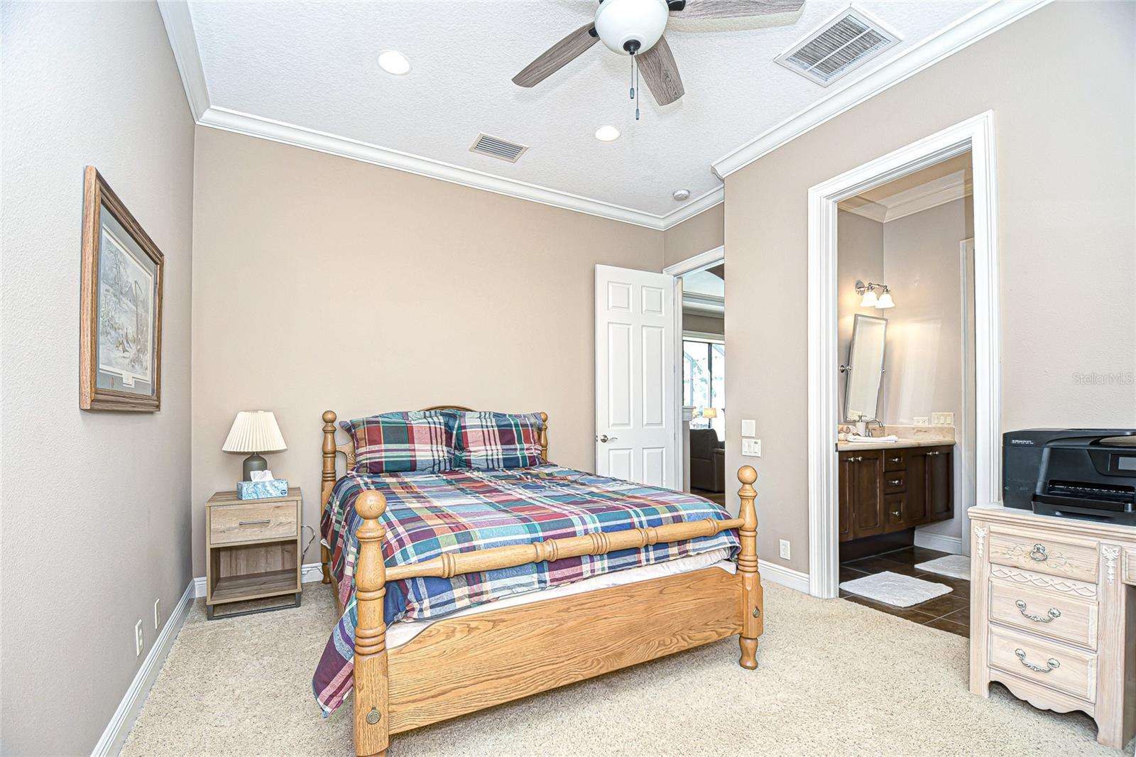 Image 31 of 43 For 21327 Lake Vienna Drive