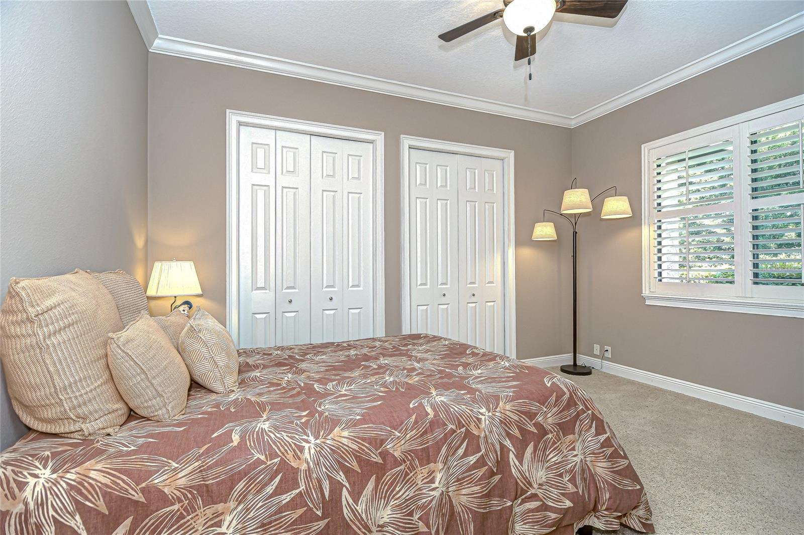 Image 33 of 43 For 21327 Lake Vienna Drive