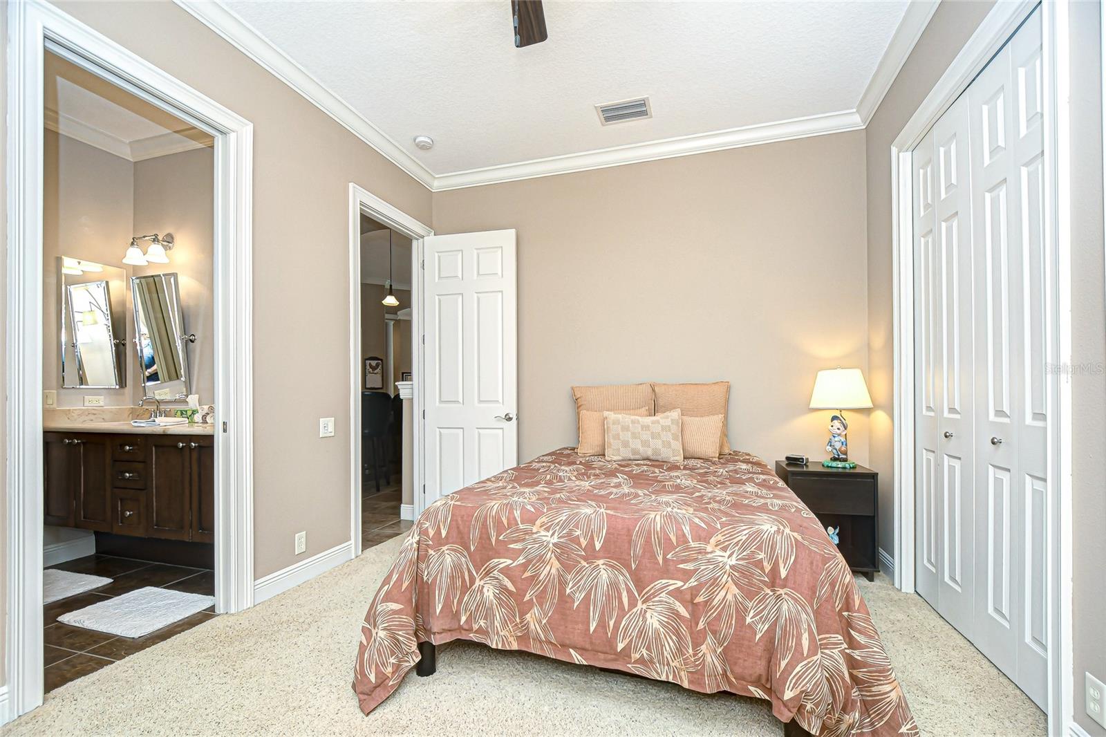 Image 34 of 43 For 21327 Lake Vienna Drive