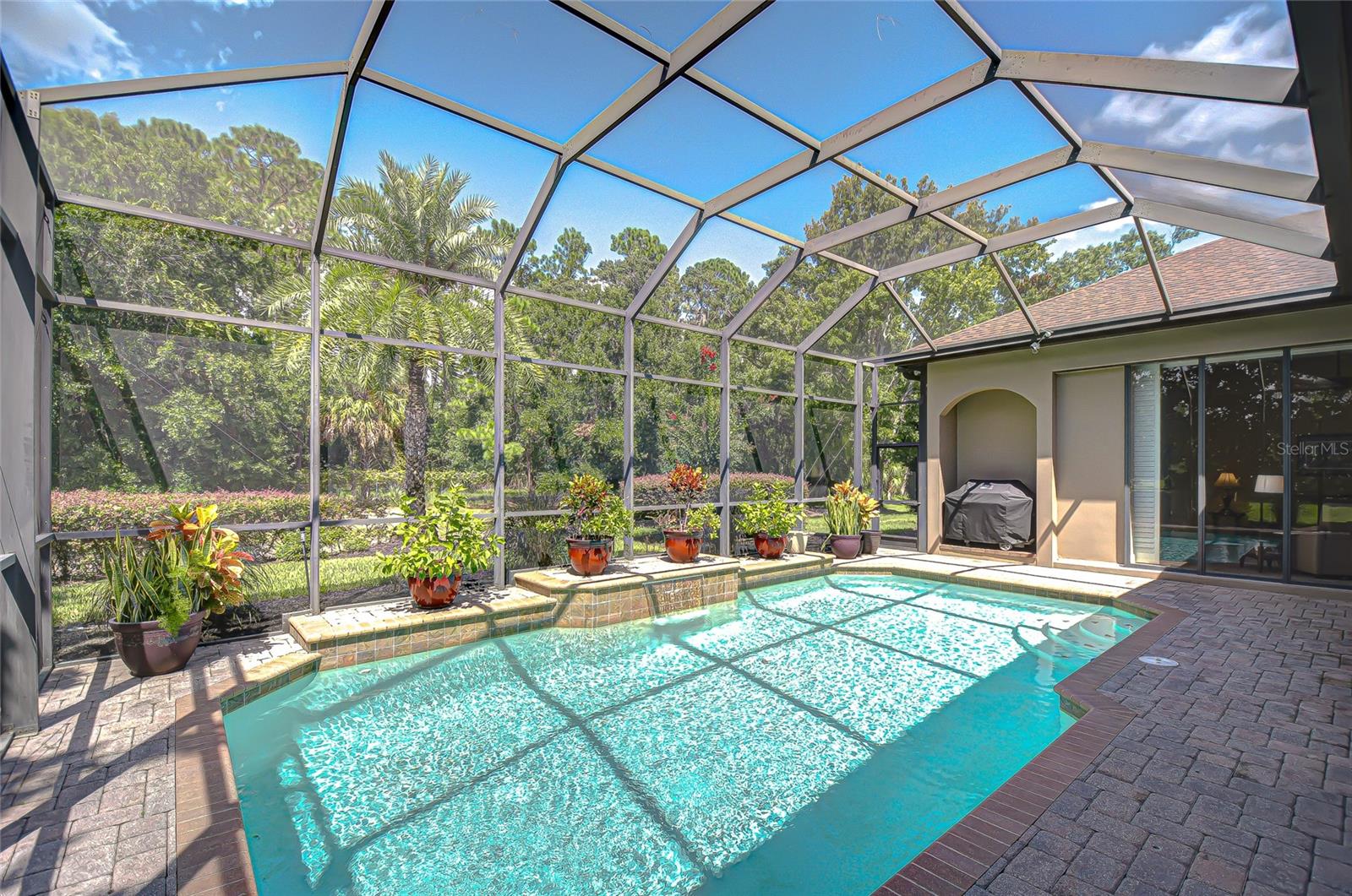 Image 4 of 43 For 21327 Lake Vienna Drive