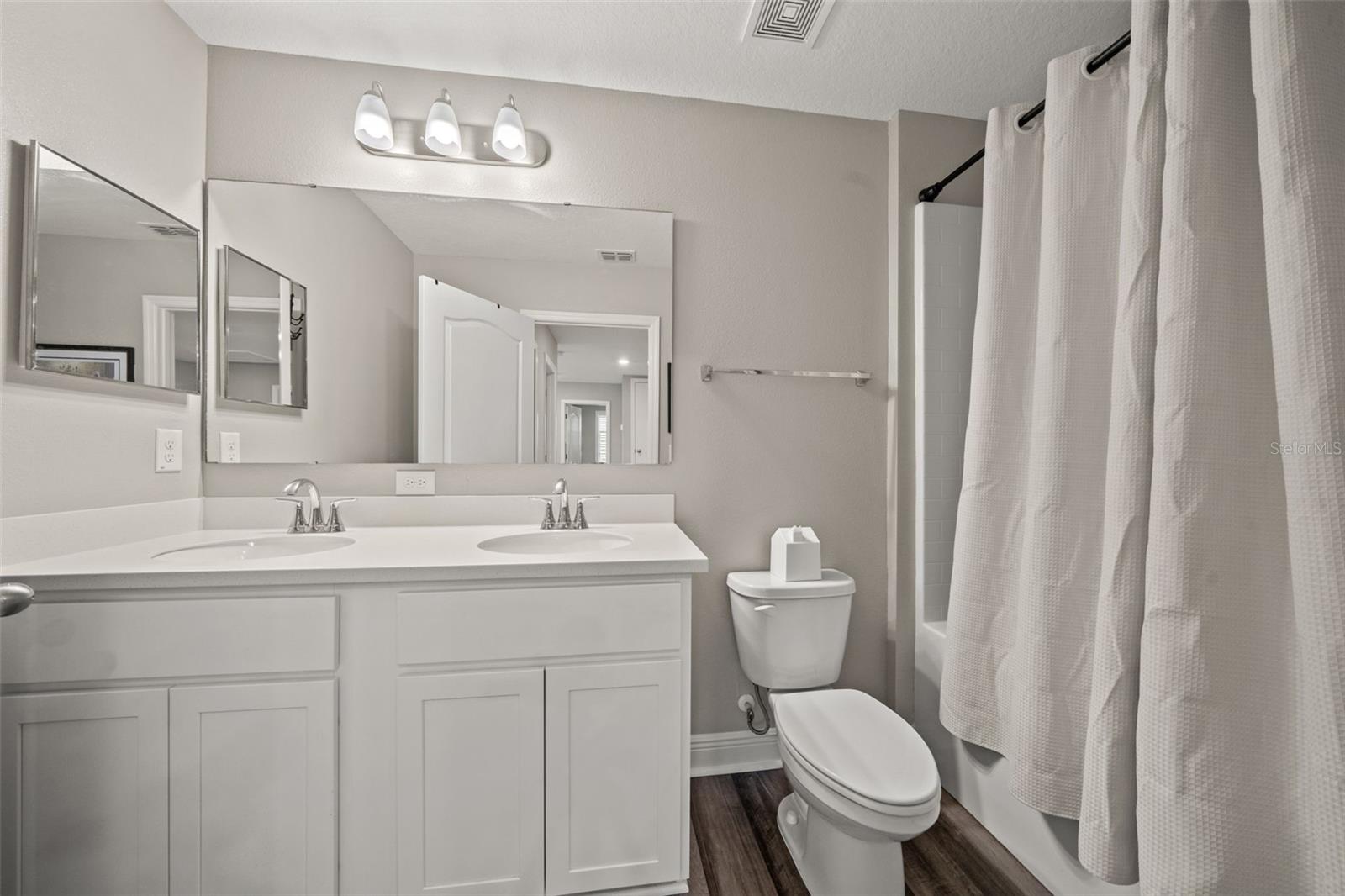 Image 26 of 100 For 8235 Abby Brooks Circle