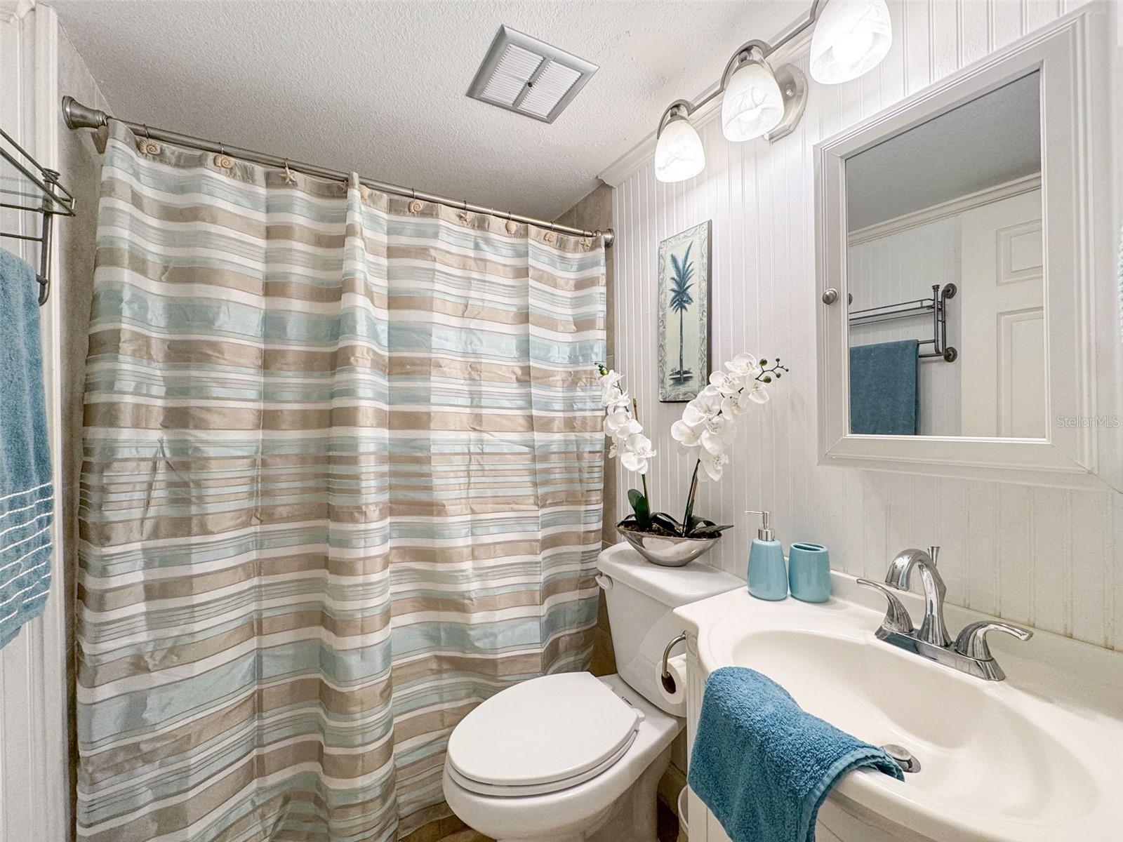 Image 17 of 58 For 18304 Gulf Boulevard 217