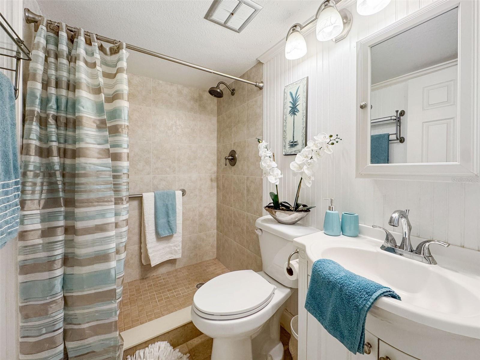 Image 18 of 58 For 18304 Gulf Boulevard 217