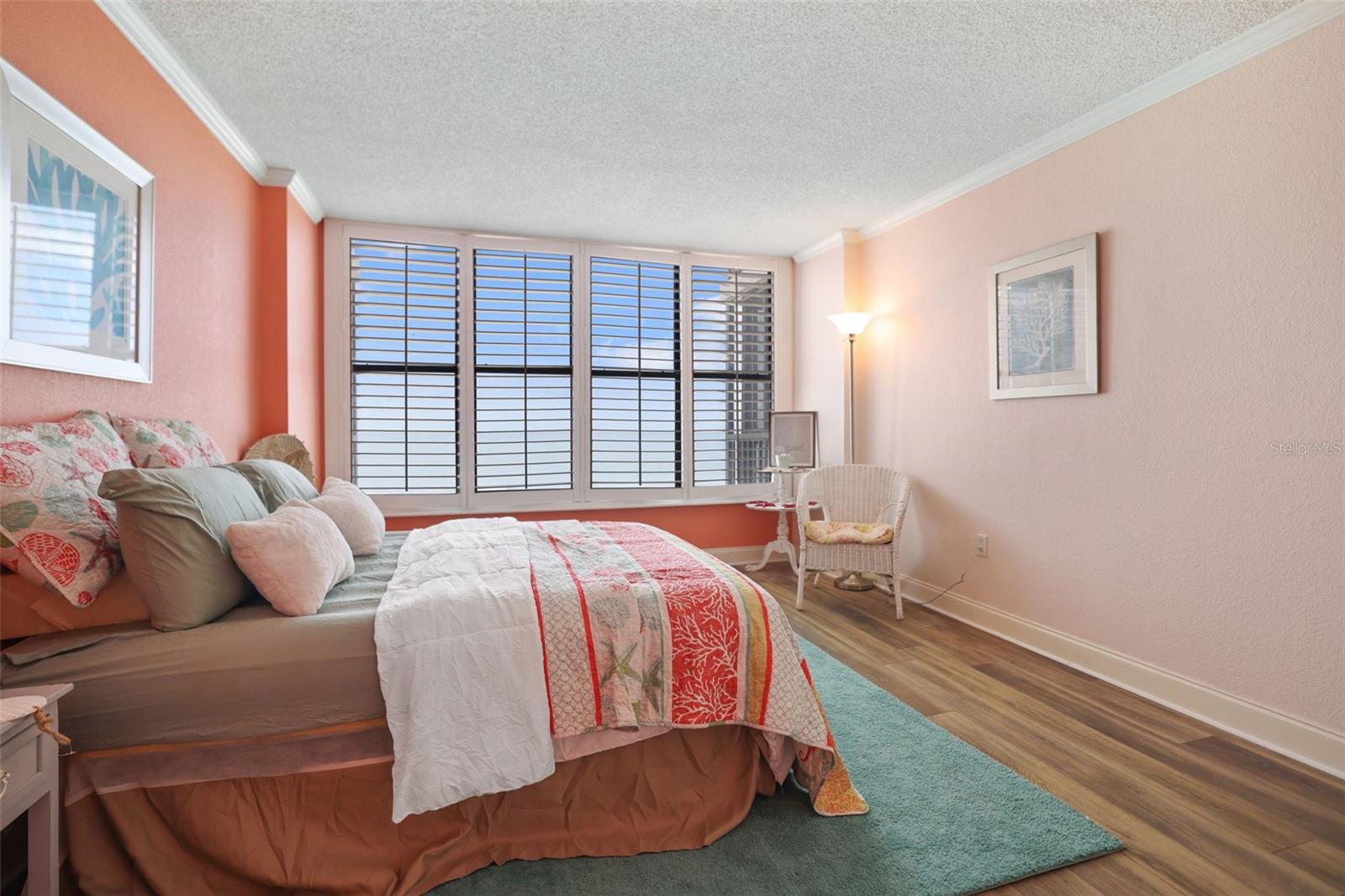 Image 20 of 58 For 18304 Gulf Boulevard 217