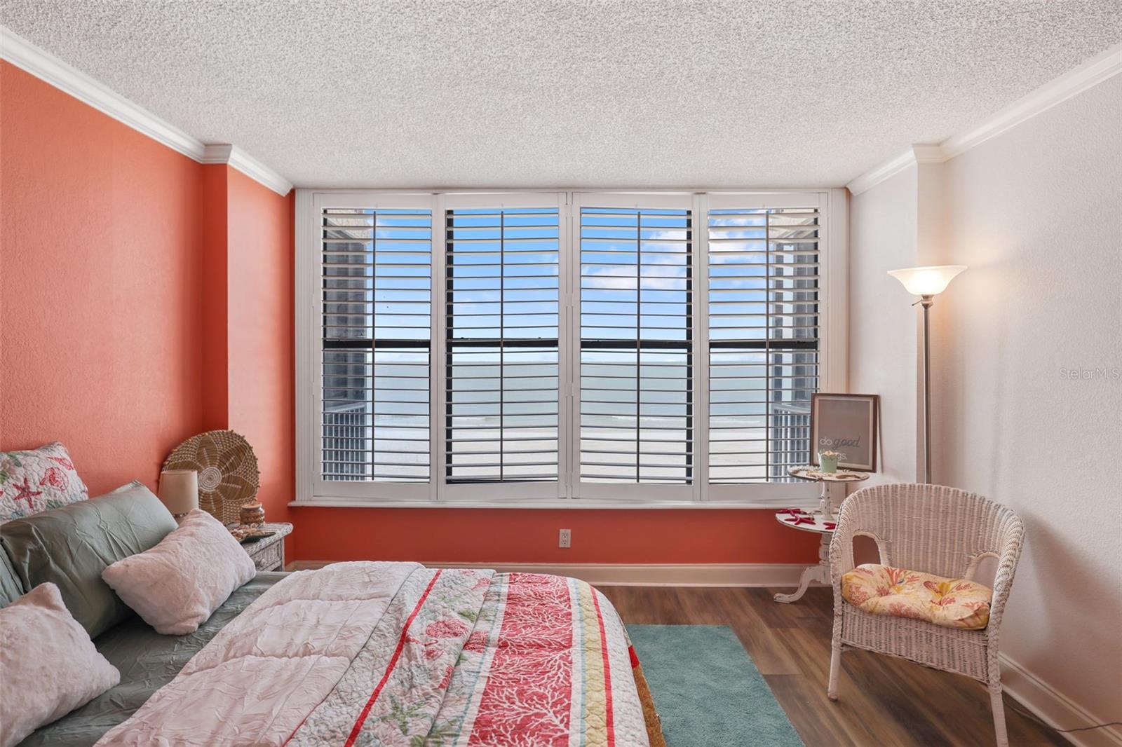 Image 22 of 58 For 18304 Gulf Boulevard 217
