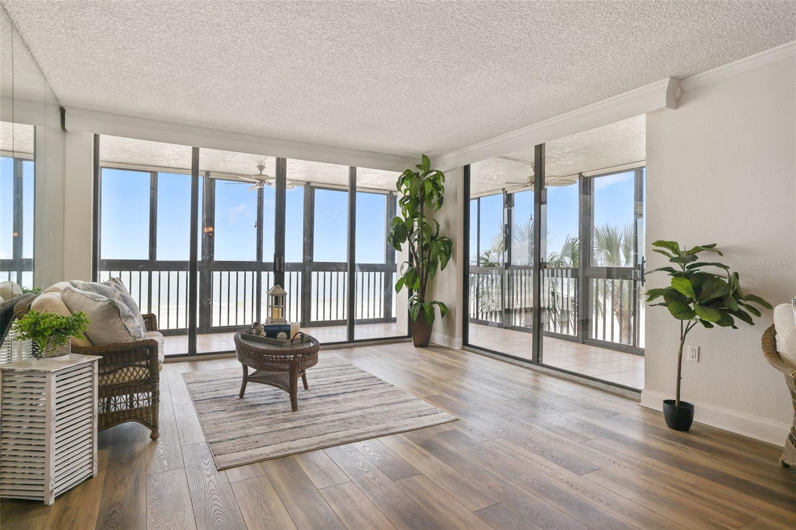 Image 28 of 58 For 18304 Gulf Boulevard 217