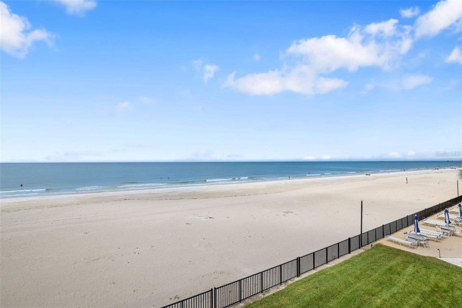 Image 34 of 58 For 18304 Gulf Boulevard 217