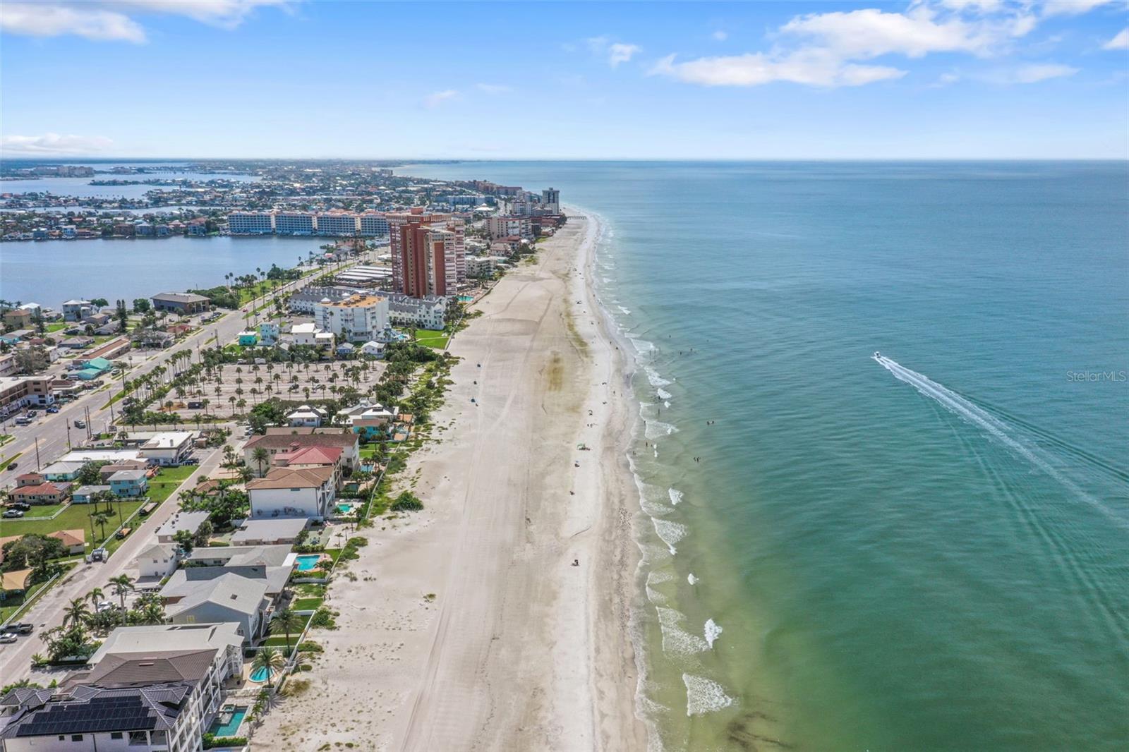 Image 39 of 58 For 18304 Gulf Boulevard 217