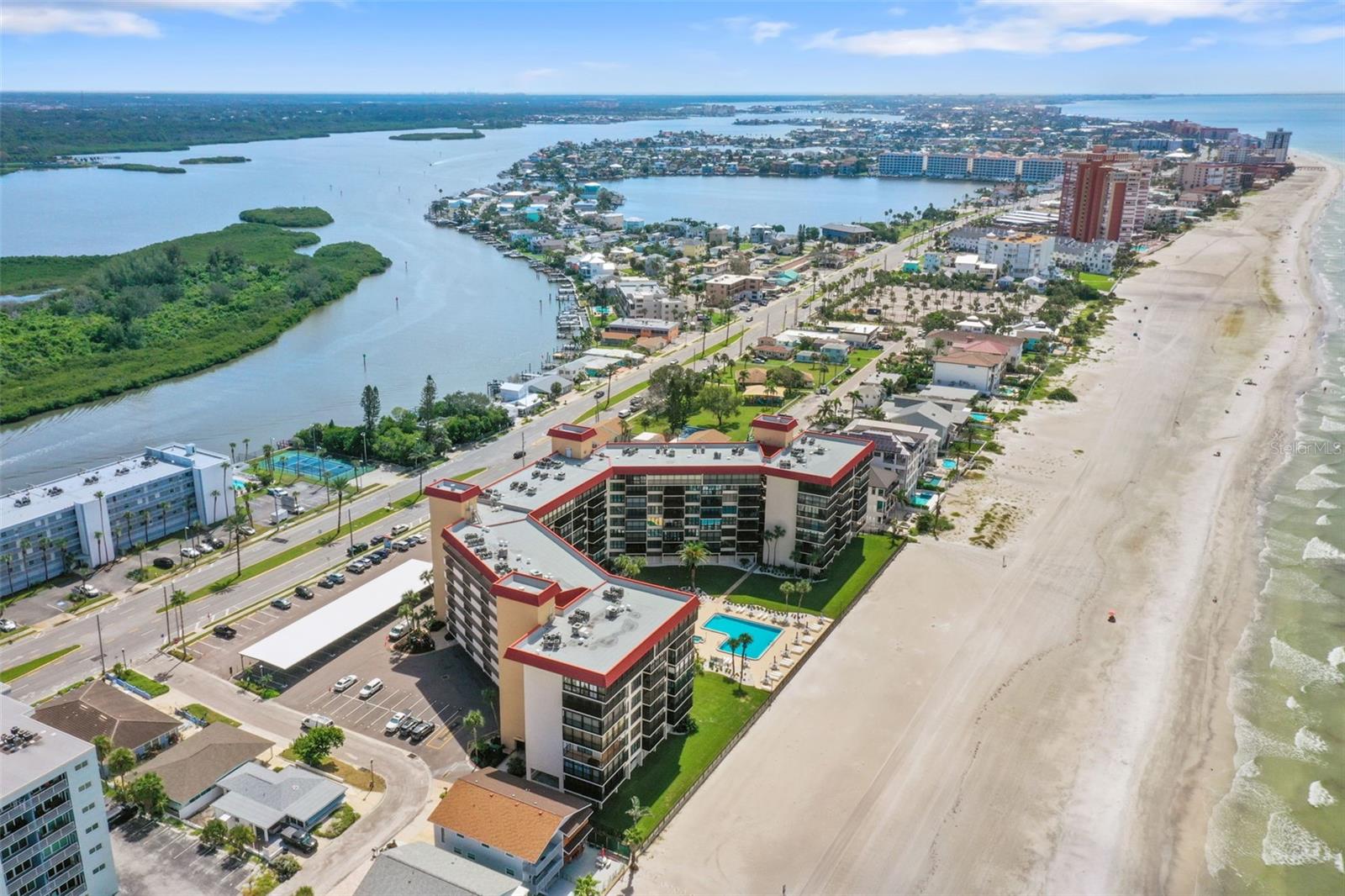 Image 4 of 58 For 18304 Gulf Boulevard 217