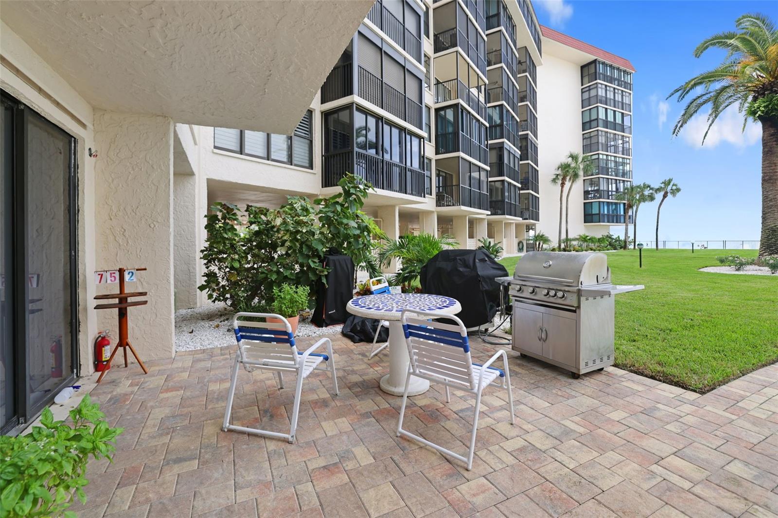 Image 40 of 58 For 18304 Gulf Boulevard 217