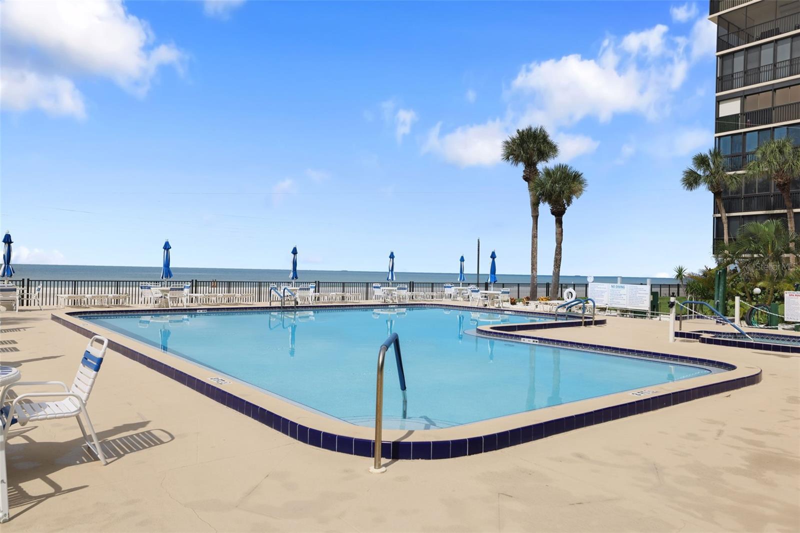 Image 45 of 58 For 18304 Gulf Boulevard 217