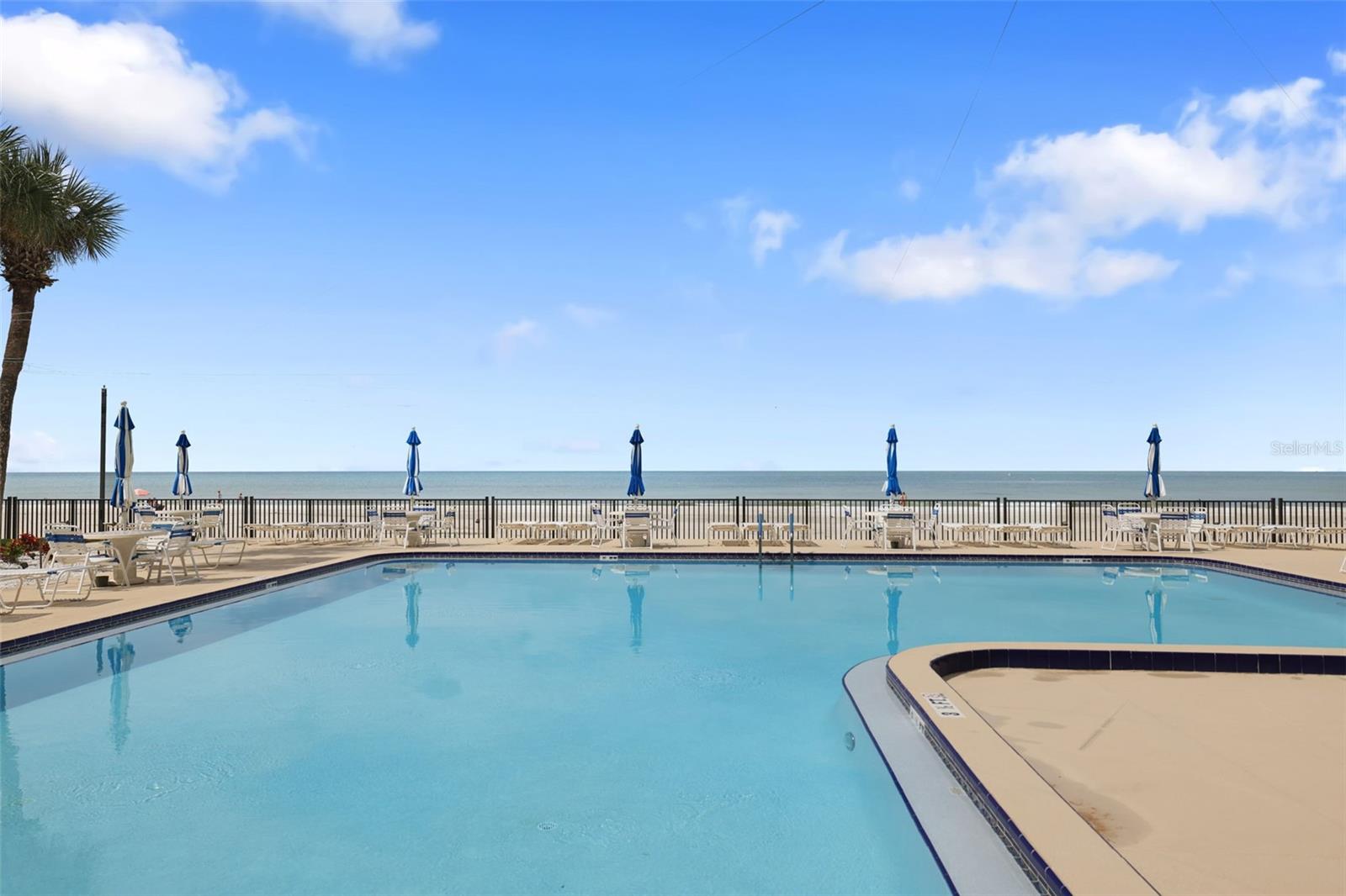 Image 46 of 58 For 18304 Gulf Boulevard 217