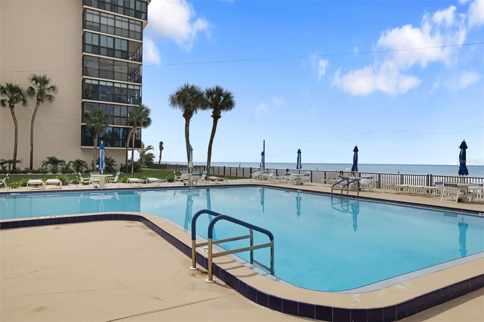 Image 47 of 58 For 18304 Gulf Boulevard 217