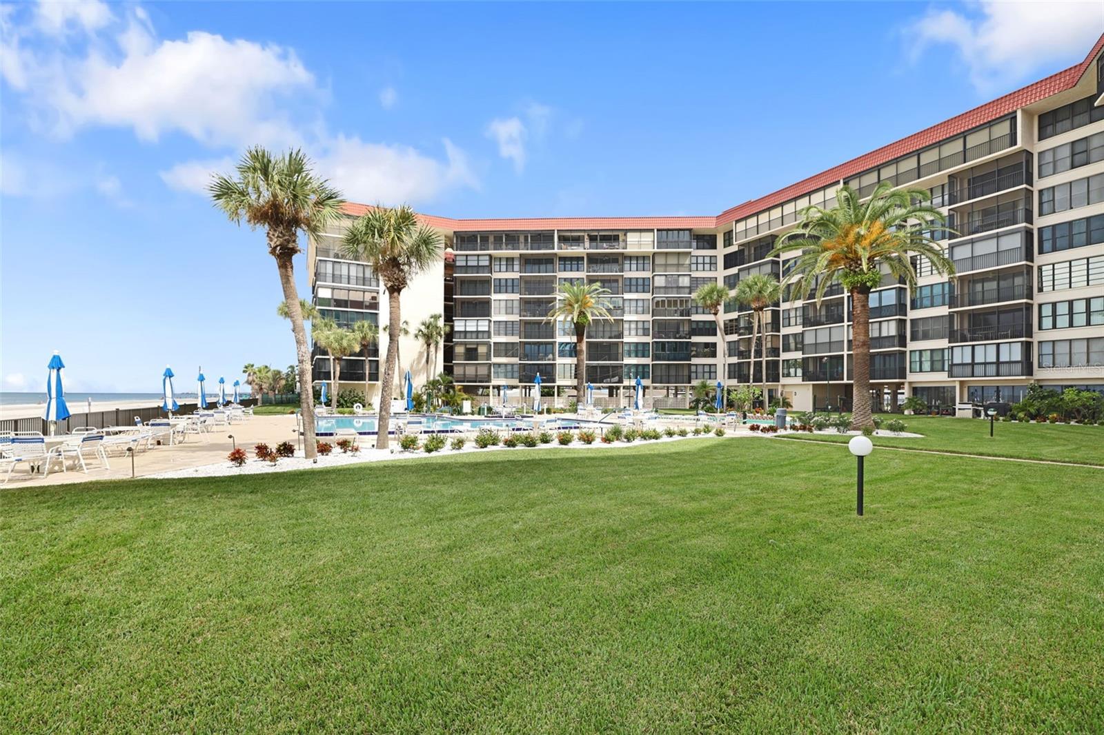 Image 50 of 58 For 18304 Gulf Boulevard 217