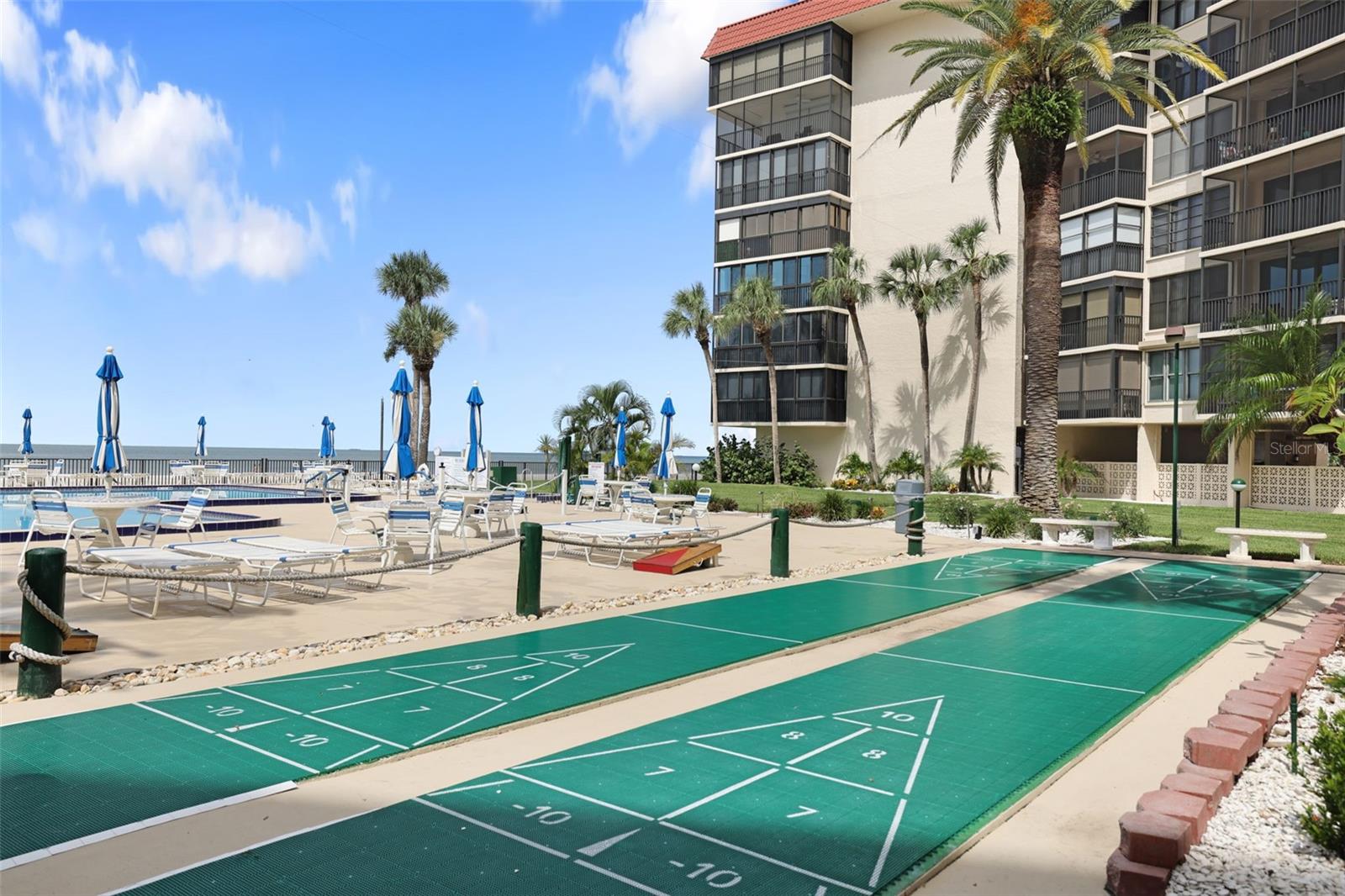 Image 51 of 58 For 18304 Gulf Boulevard 217