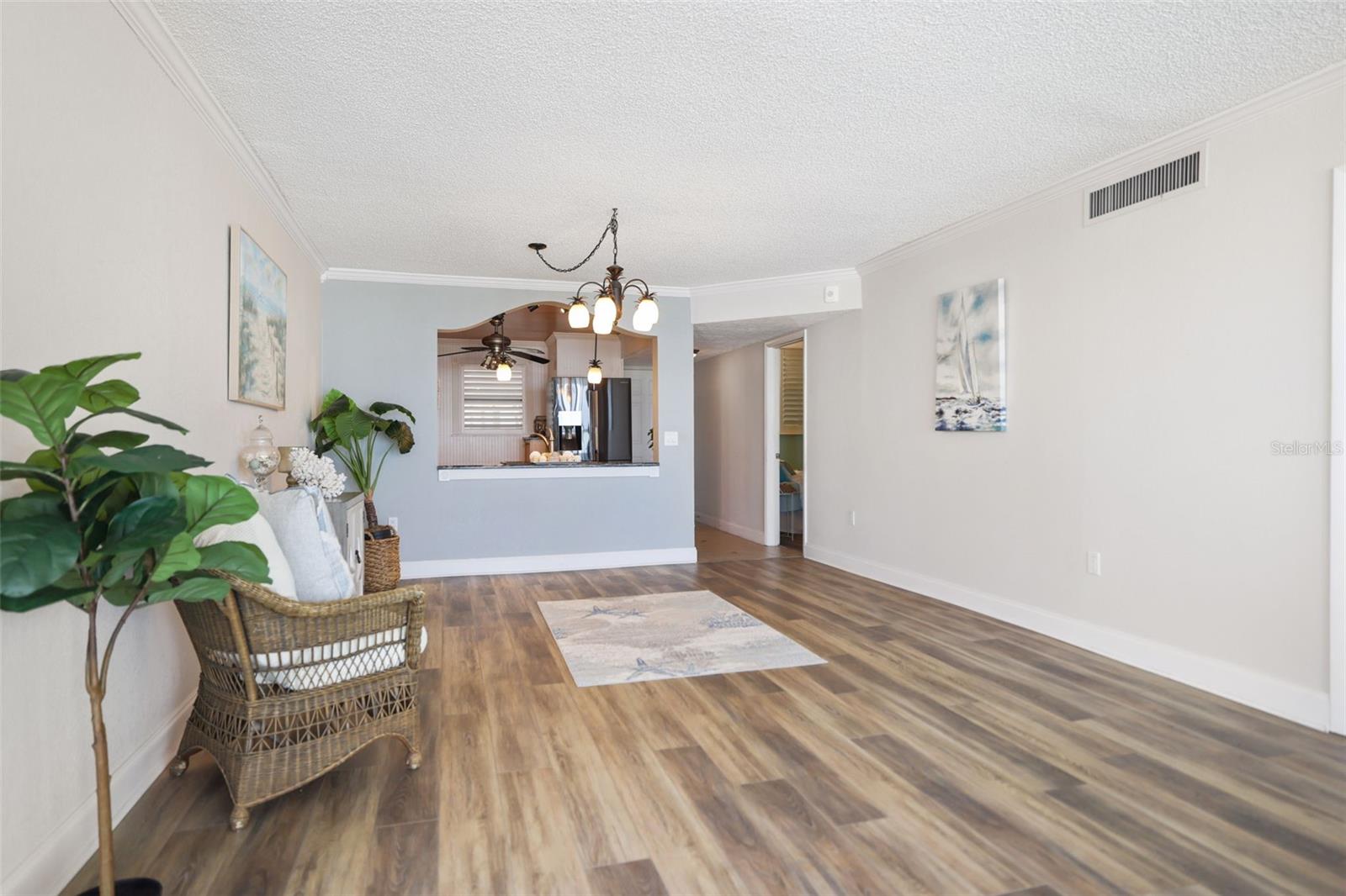 Image 8 of 58 For 18304 Gulf Boulevard 217