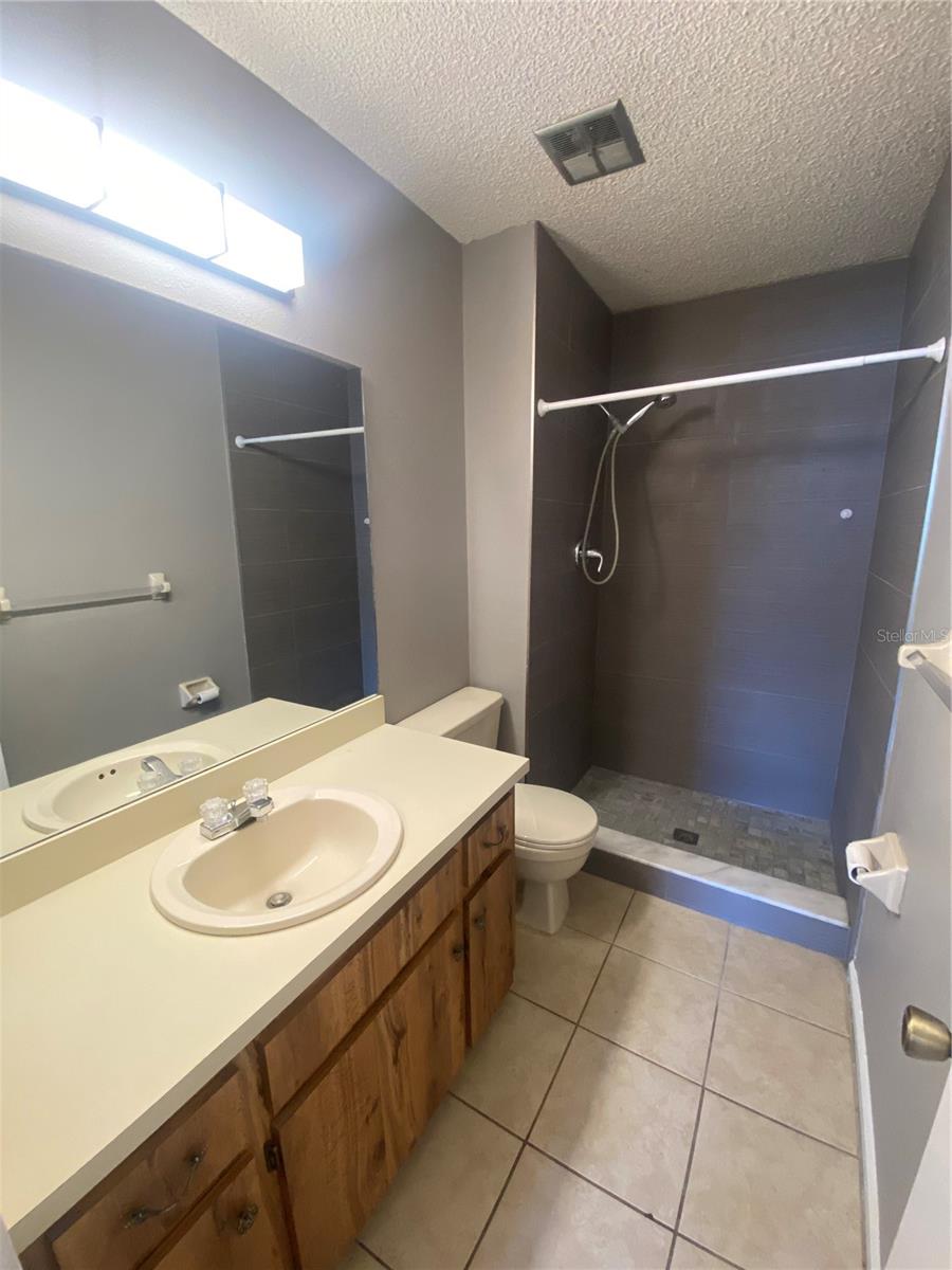 Image 6 of 13 For 950 Village Drive