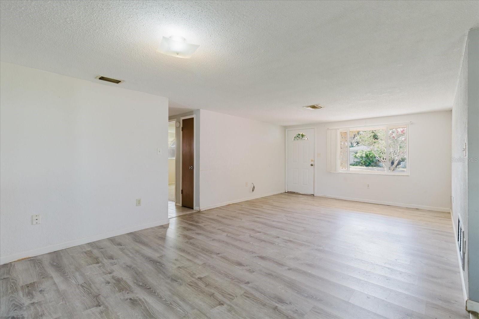 Image 11 of 42 For 3421 Supreme Drive
