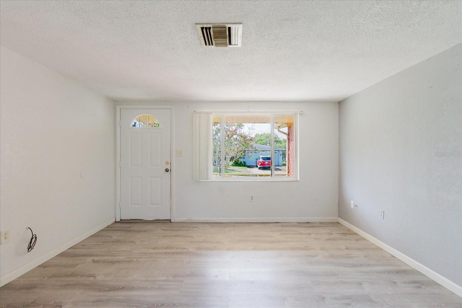 Image 4 of 42 For 3421 Supreme Drive