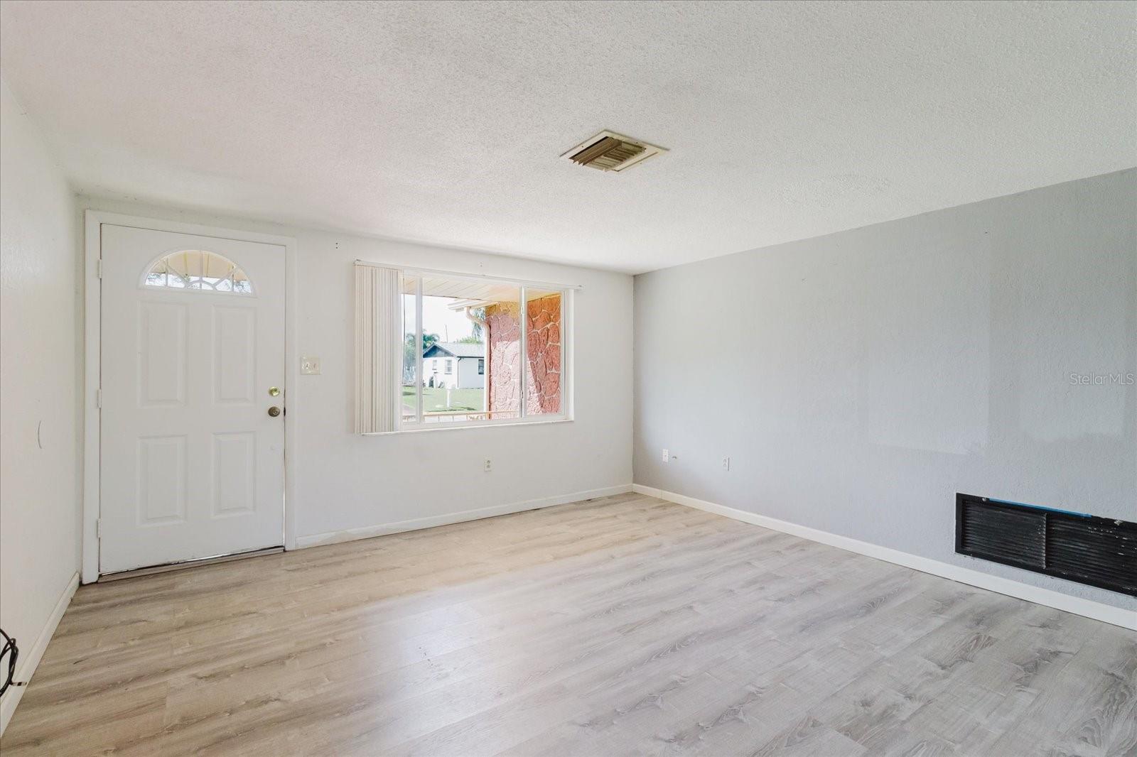Image 8 of 42 For 3421 Supreme Drive