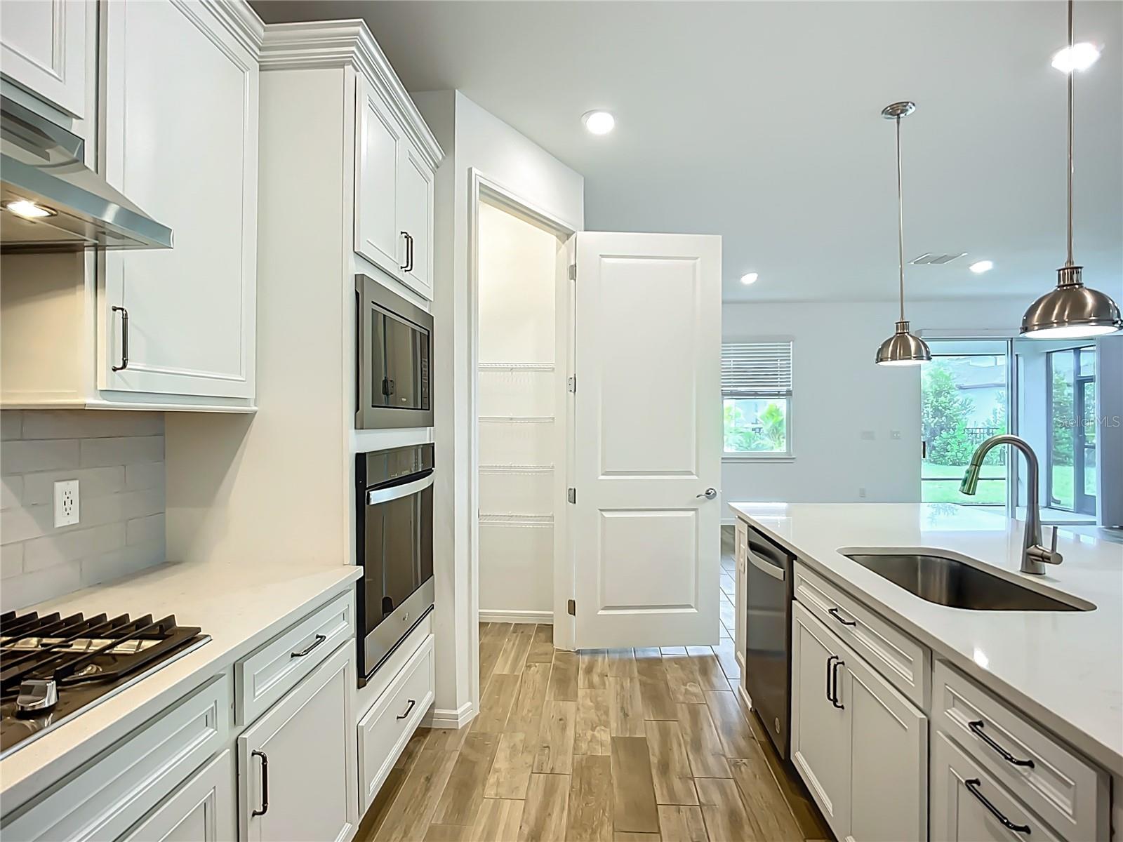 Image 13 of 32 For 10005 Patterson Way