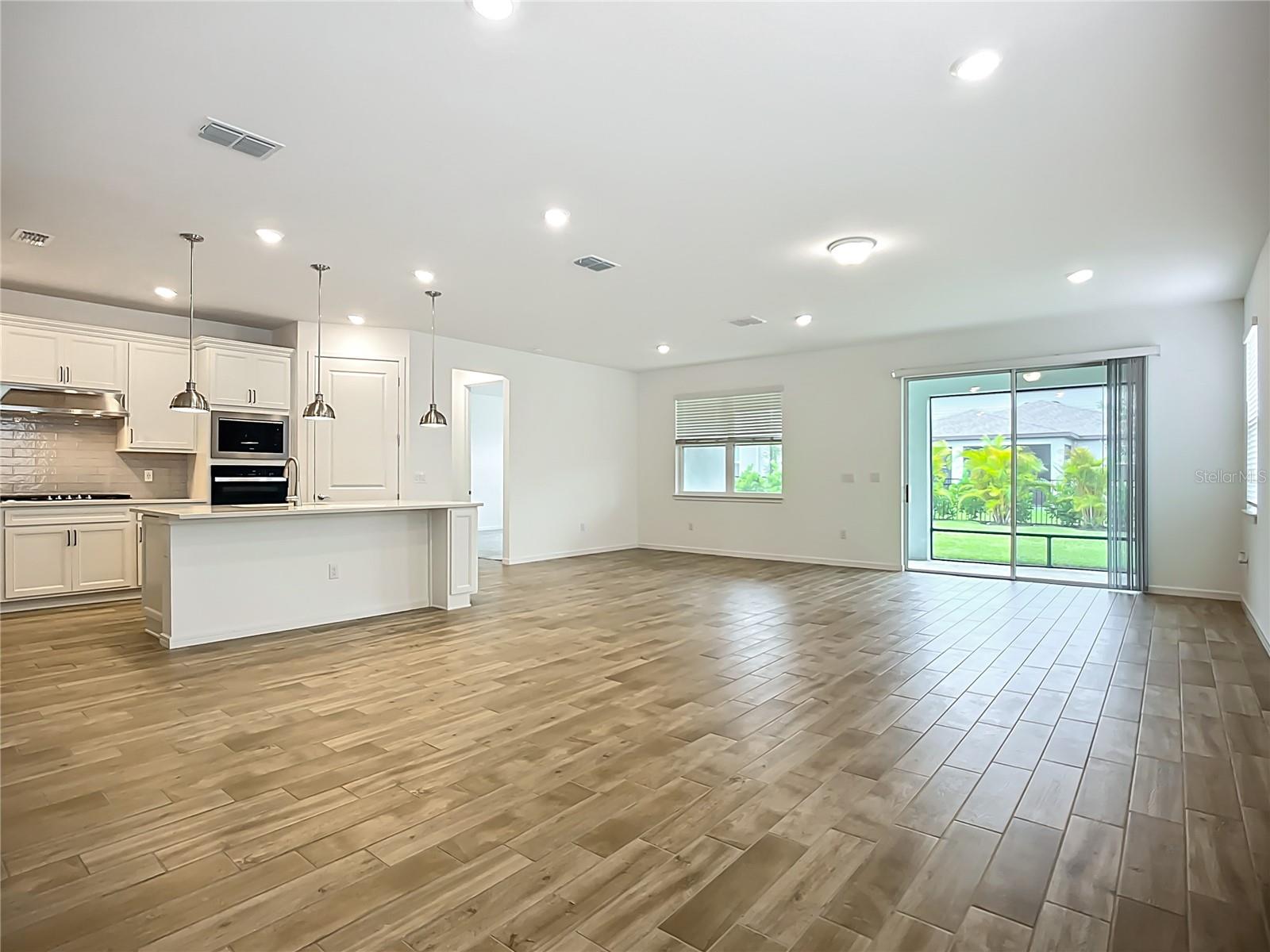 Image 7 of 32 For 10005 Patterson Way