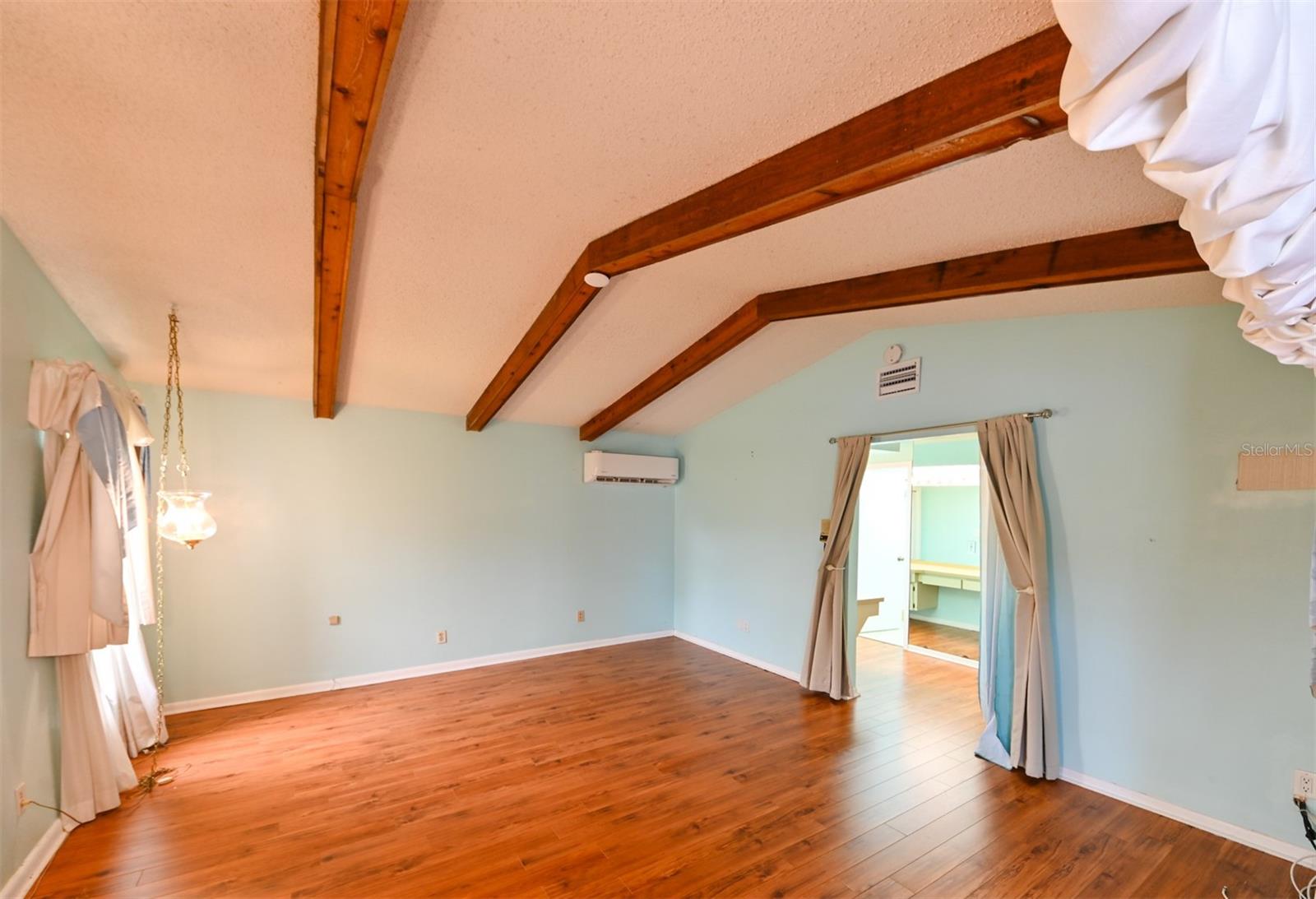 Image 20 of 48 For 13907 Wellesford Way