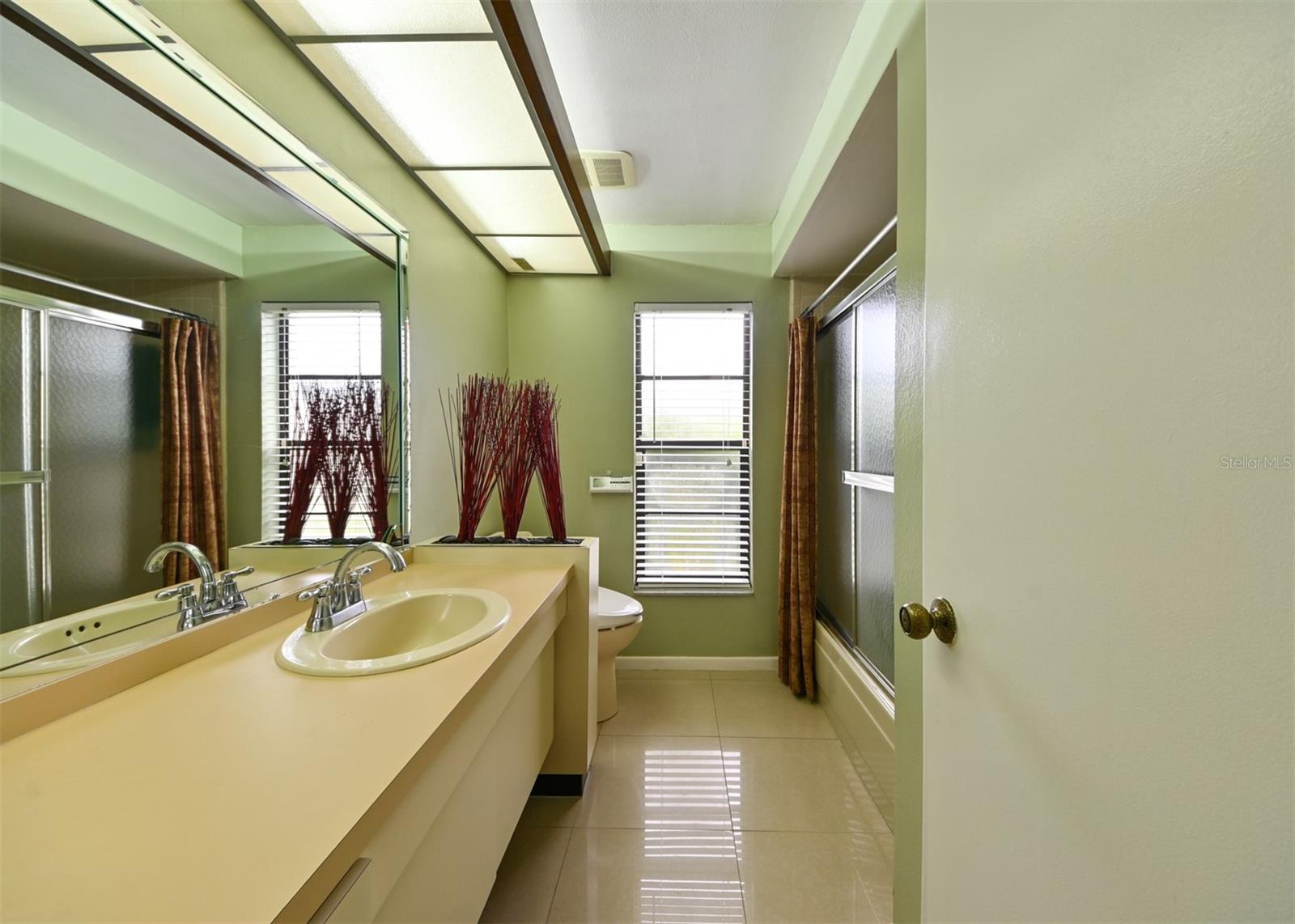 Image 30 of 48 For 13907 Wellesford Way