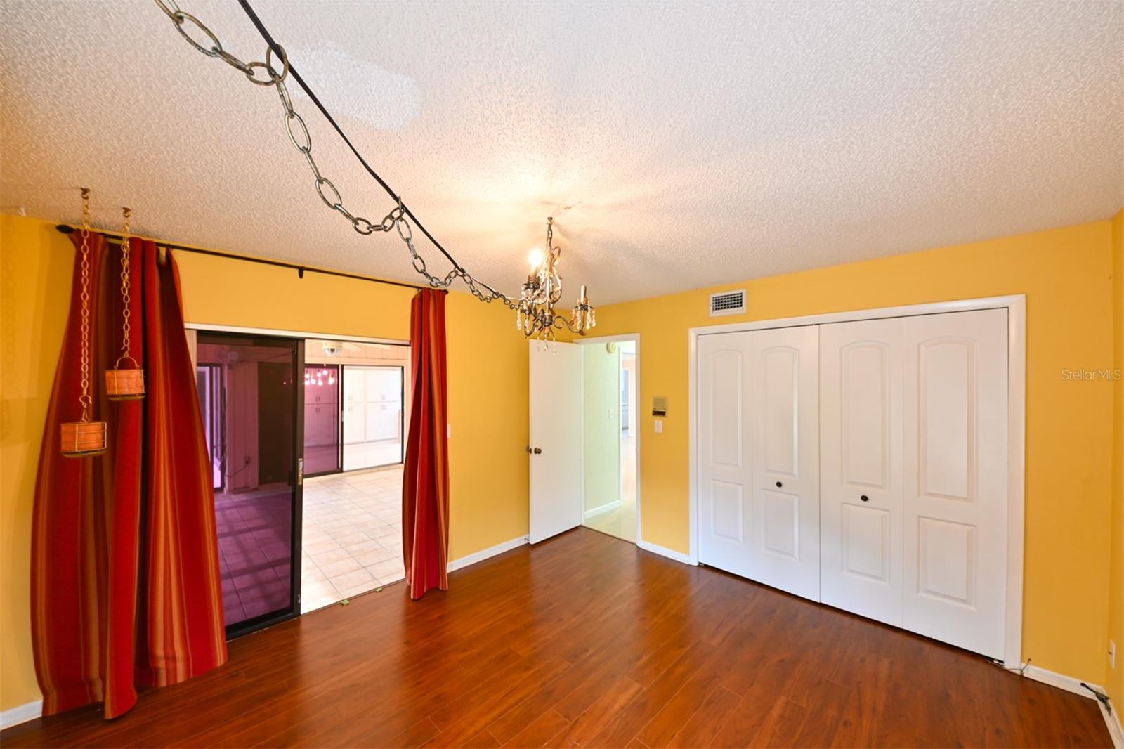 Image 32 of 48 For 13907 Wellesford Way