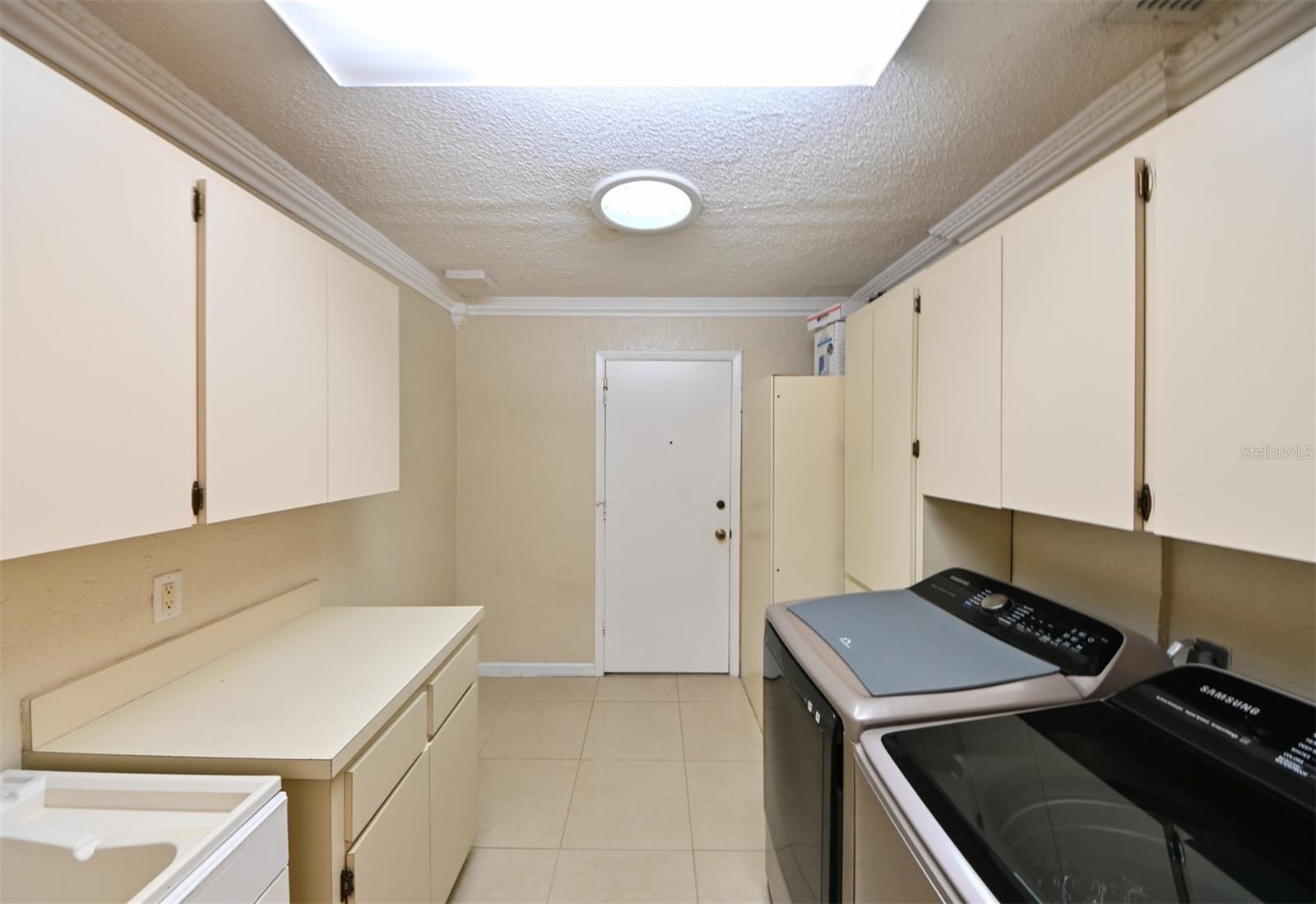 Image 33 of 48 For 13907 Wellesford Way