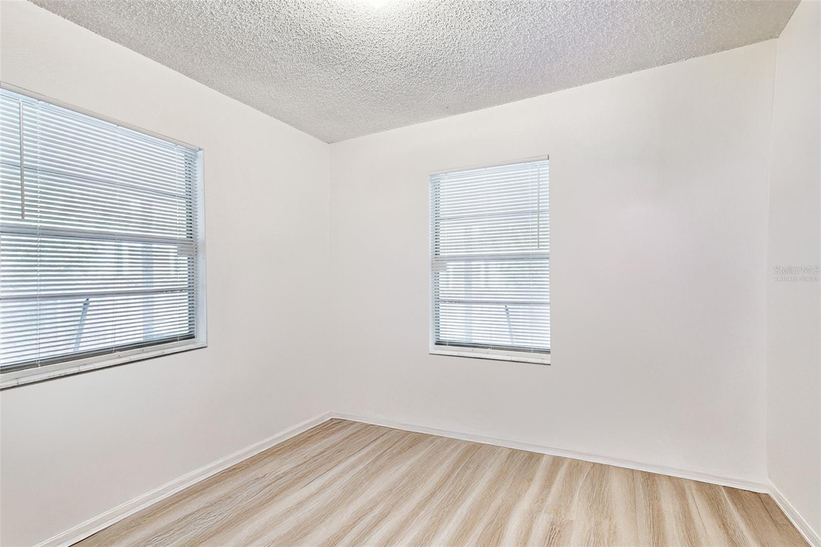 Image 10 of 16 For 2711 25th Avenue