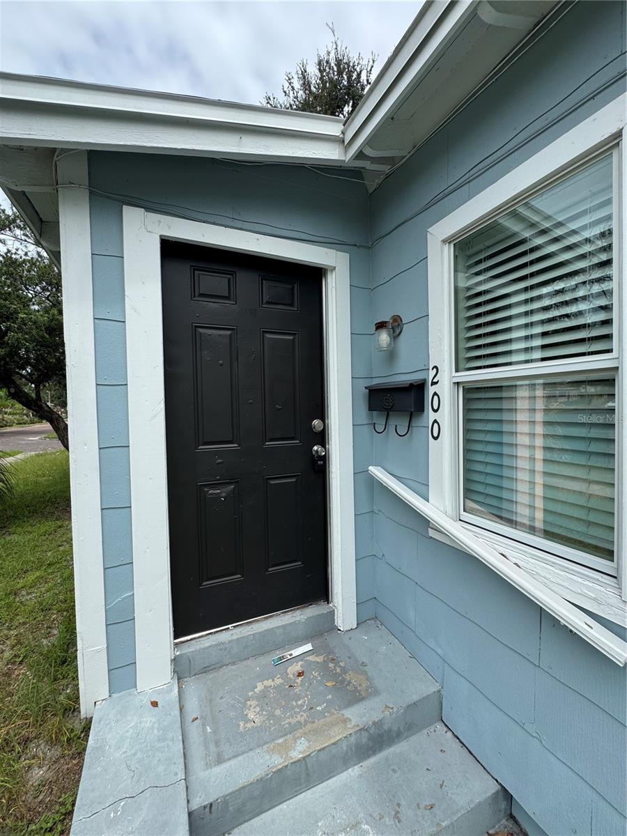 Image 4 of 21 For 200 24th Street S